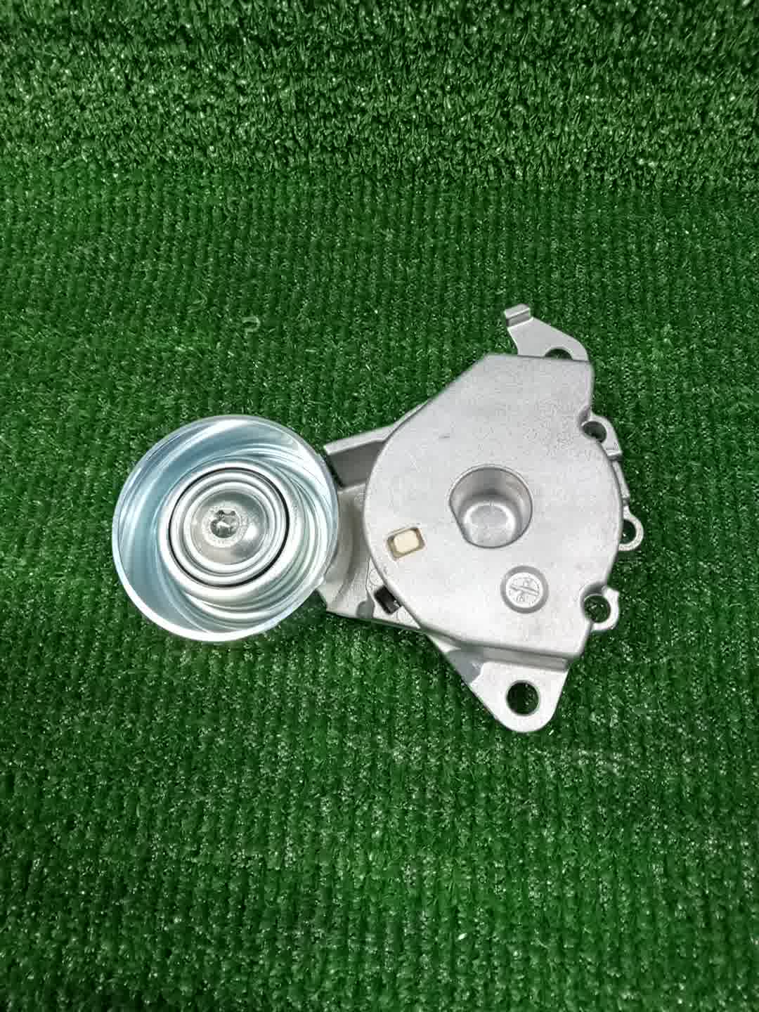 Натяжитель приводного ремня TOYOTA C-HR NGX10 16620-47061 2 ракурс