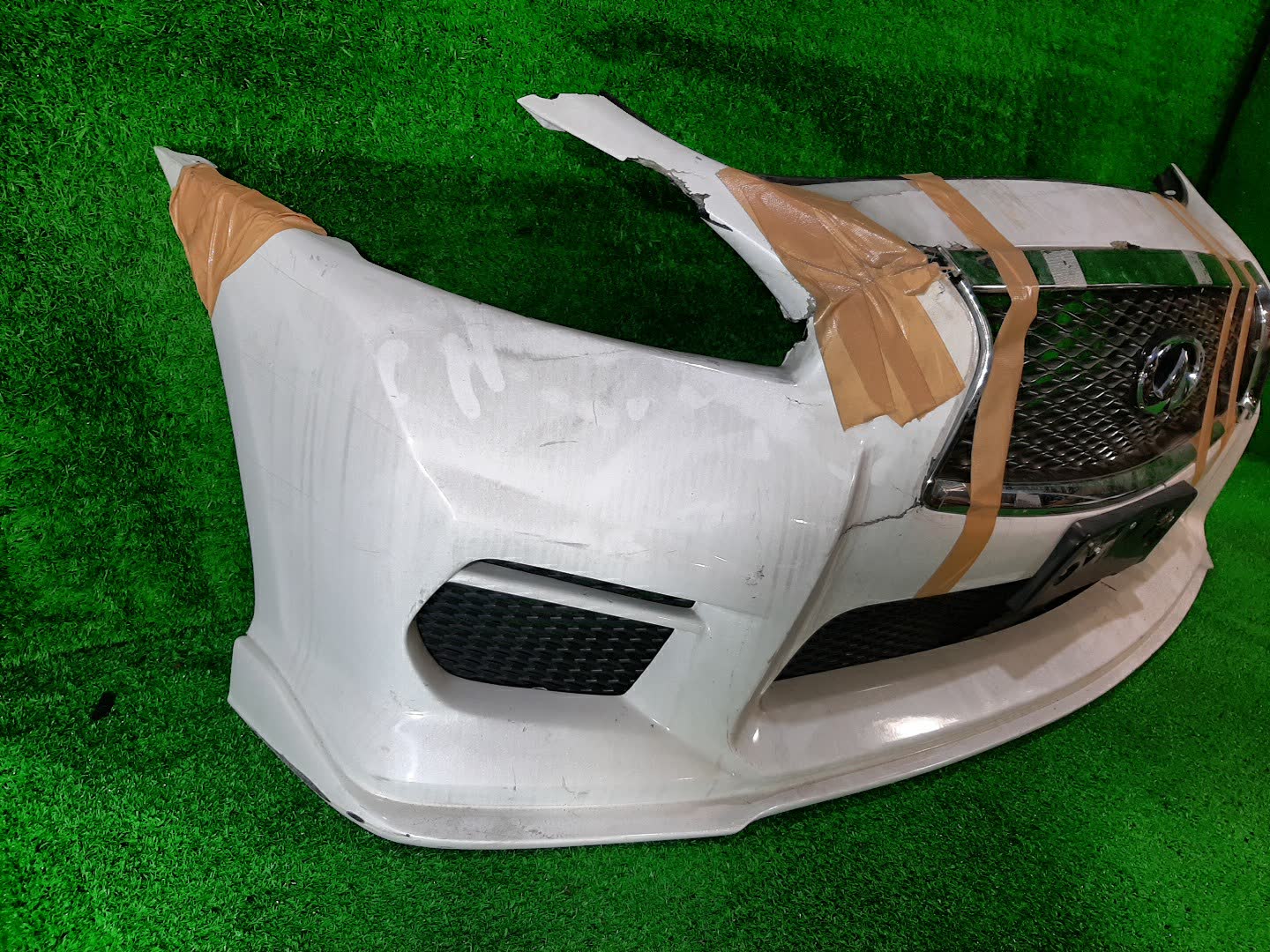 Бампер передний NISSAN SKYLINE V36 4103 4 ракурс
