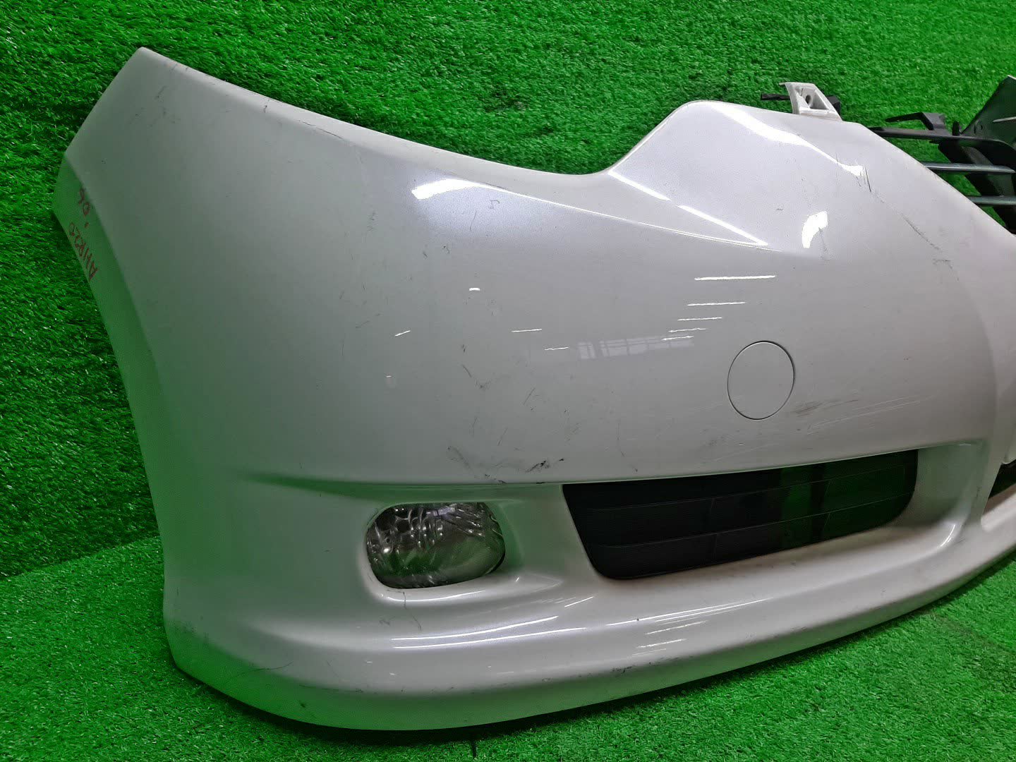 Бампер передний TOYOTA ESTIMA AHR20W 6472 3 ракурс