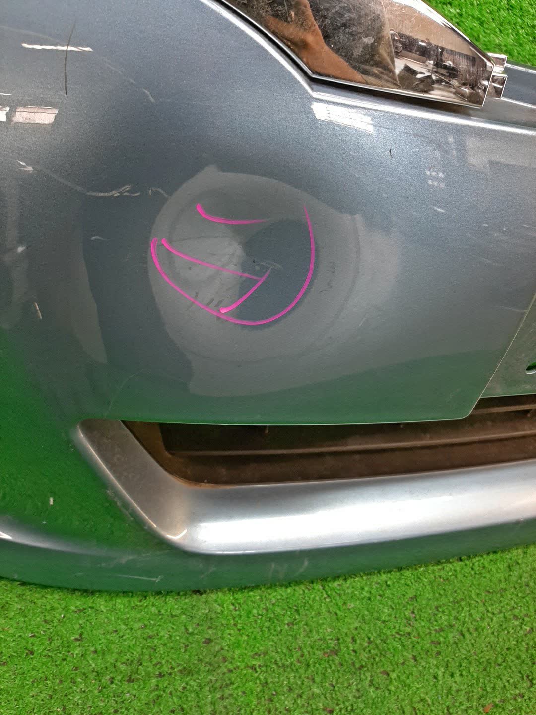 Бампер передний NISSAN SERENA C26 9826 3 ракурс