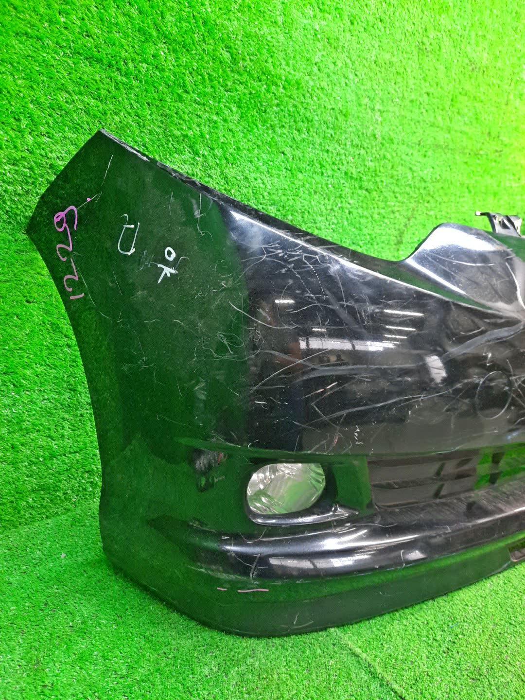 Бампер передний TOYOTA ESTIMA AHR20W 1229 3 ракурс