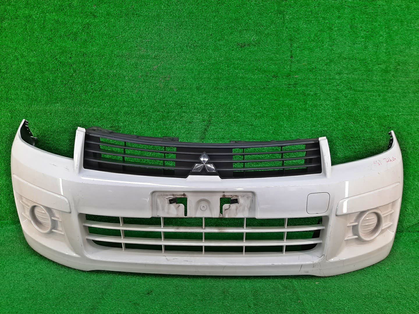Бампер передний MITSUBISHI LANCER CVY12 3288 1 ракурс