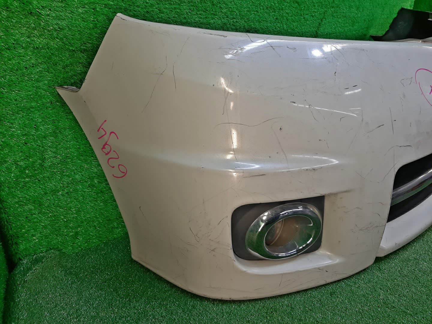 Бампер передний NISSAN SERENA C25 6294 5 ракурс