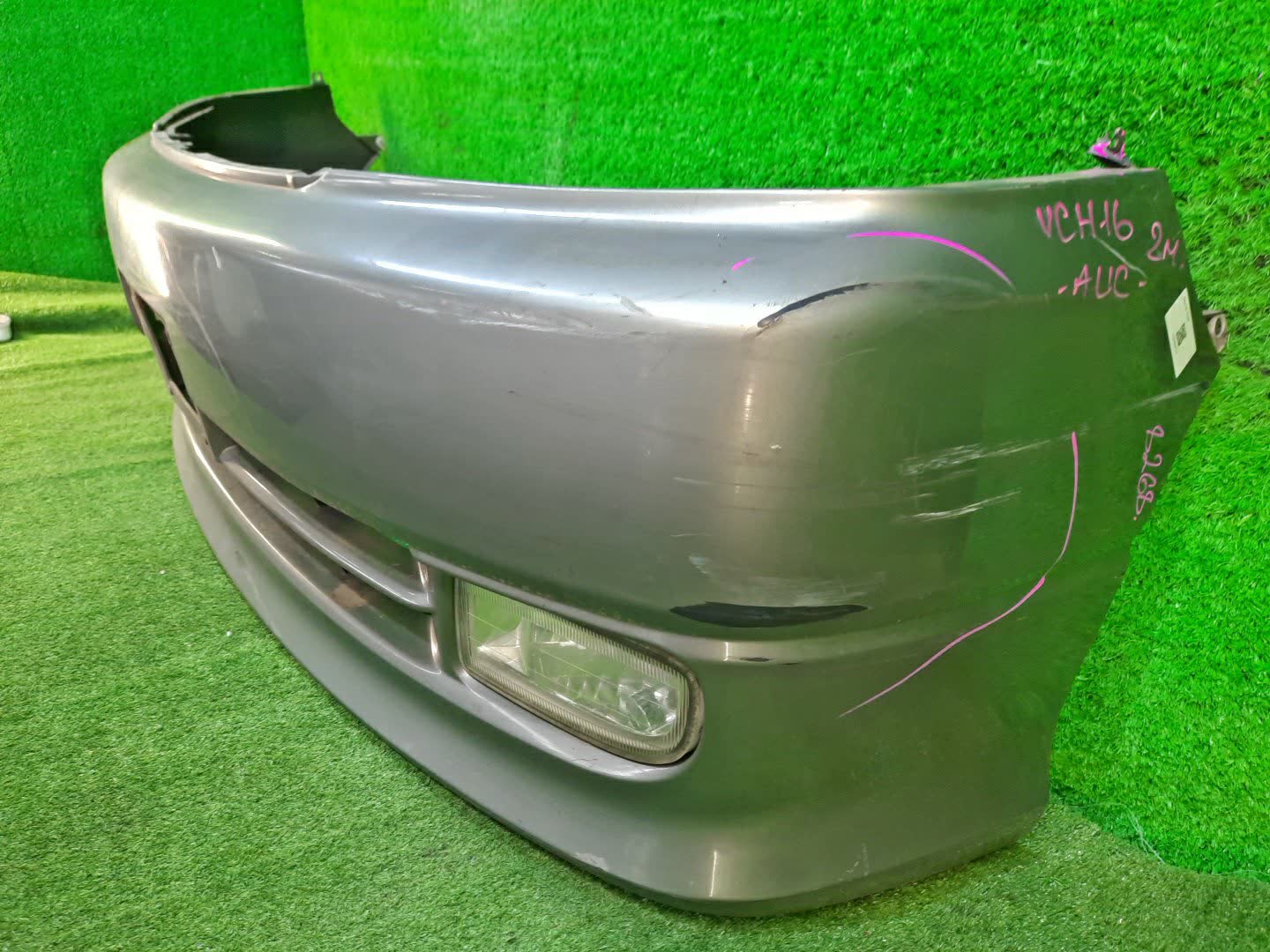 Бампер передний TOYOTA GRAND HIACE VCH10W, KCH10W, VCH16W, KCH16W, KCH11W 8268 5 ракурс