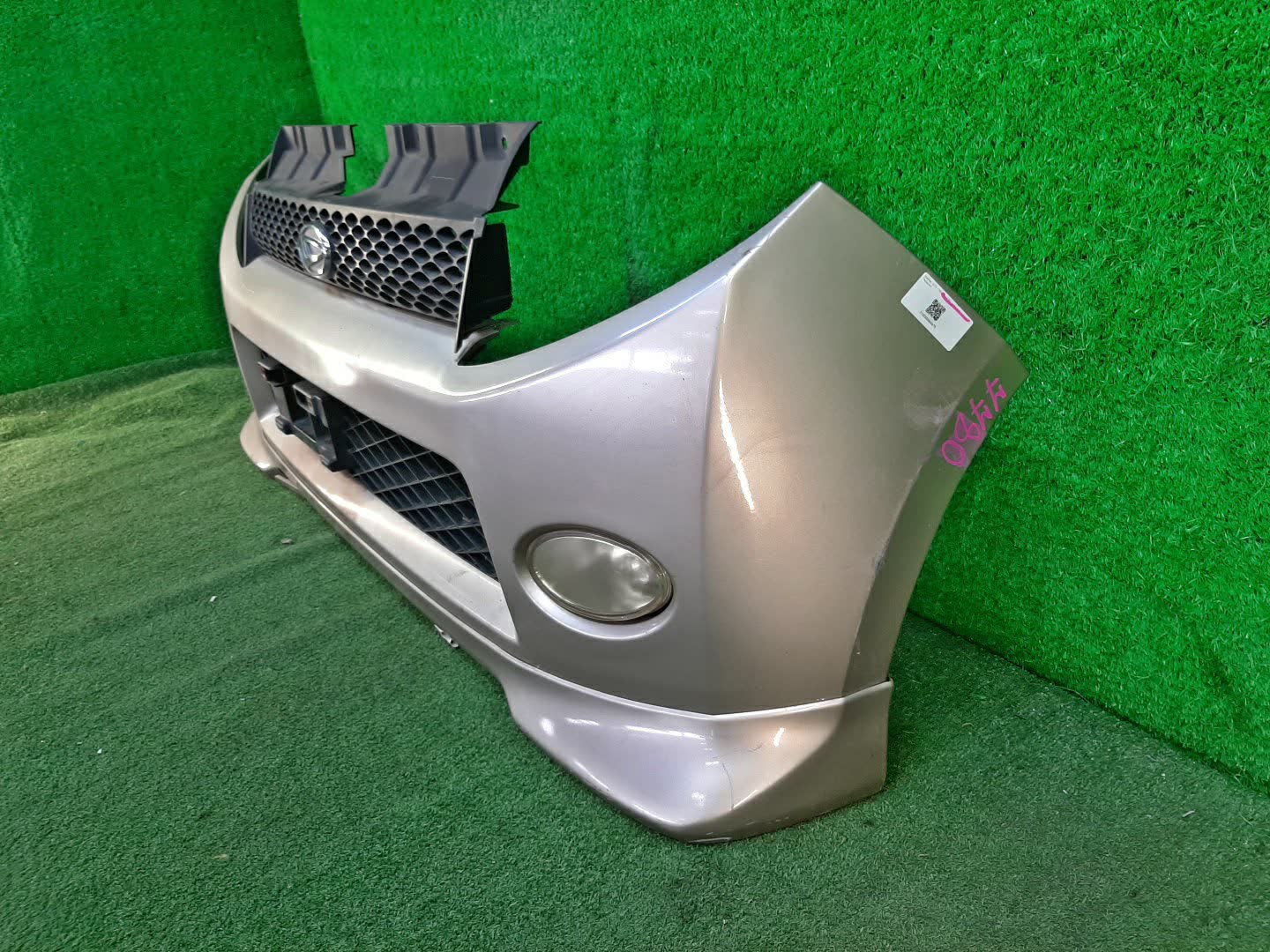 Бампер передний DAIHATSU MAX L950S 7780 2 ракурс