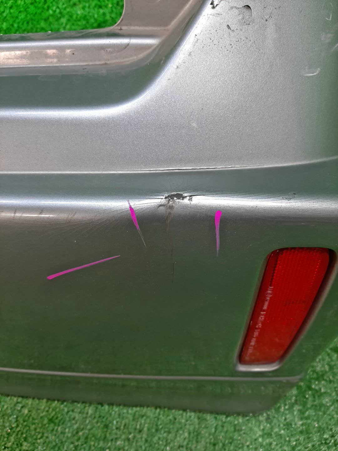 Бампер задний NISSAN CUBE Z10 8227 4 ракурс