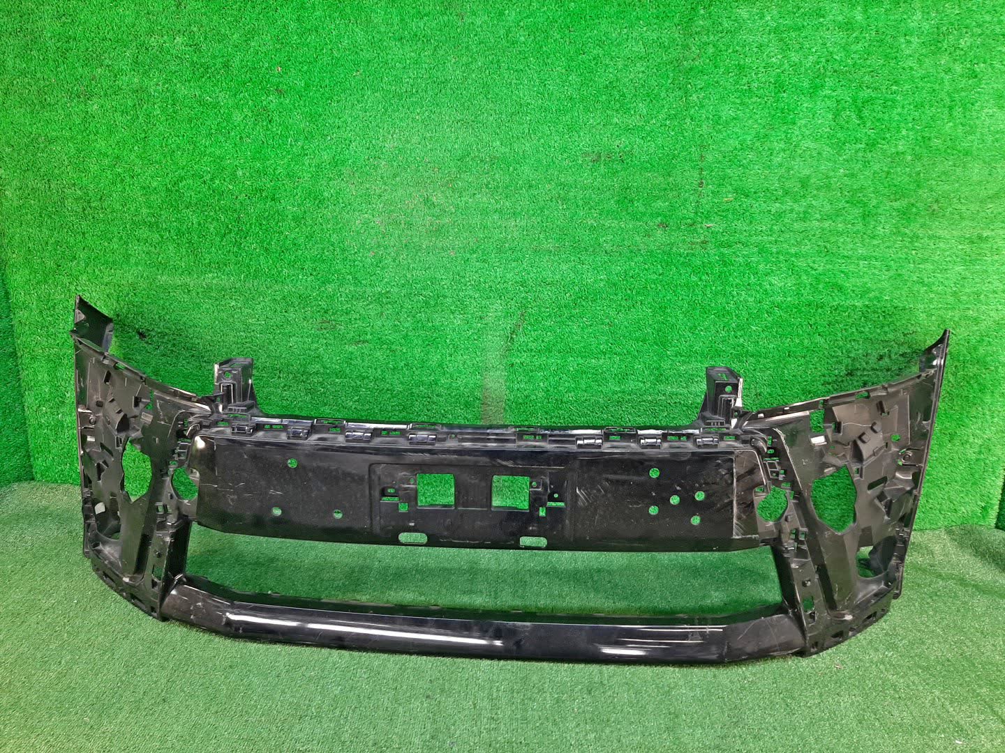 Бампер передний TOYOTA VELLFIRE AGH35W, AYH30W, AGH30W, GGH30W 8336 1 ракурс