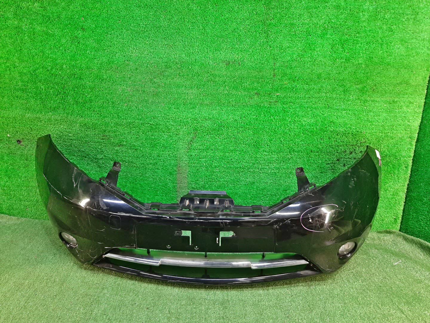 Бампер передний  NISSAN NOTE E12 ,8470 1 ракурс