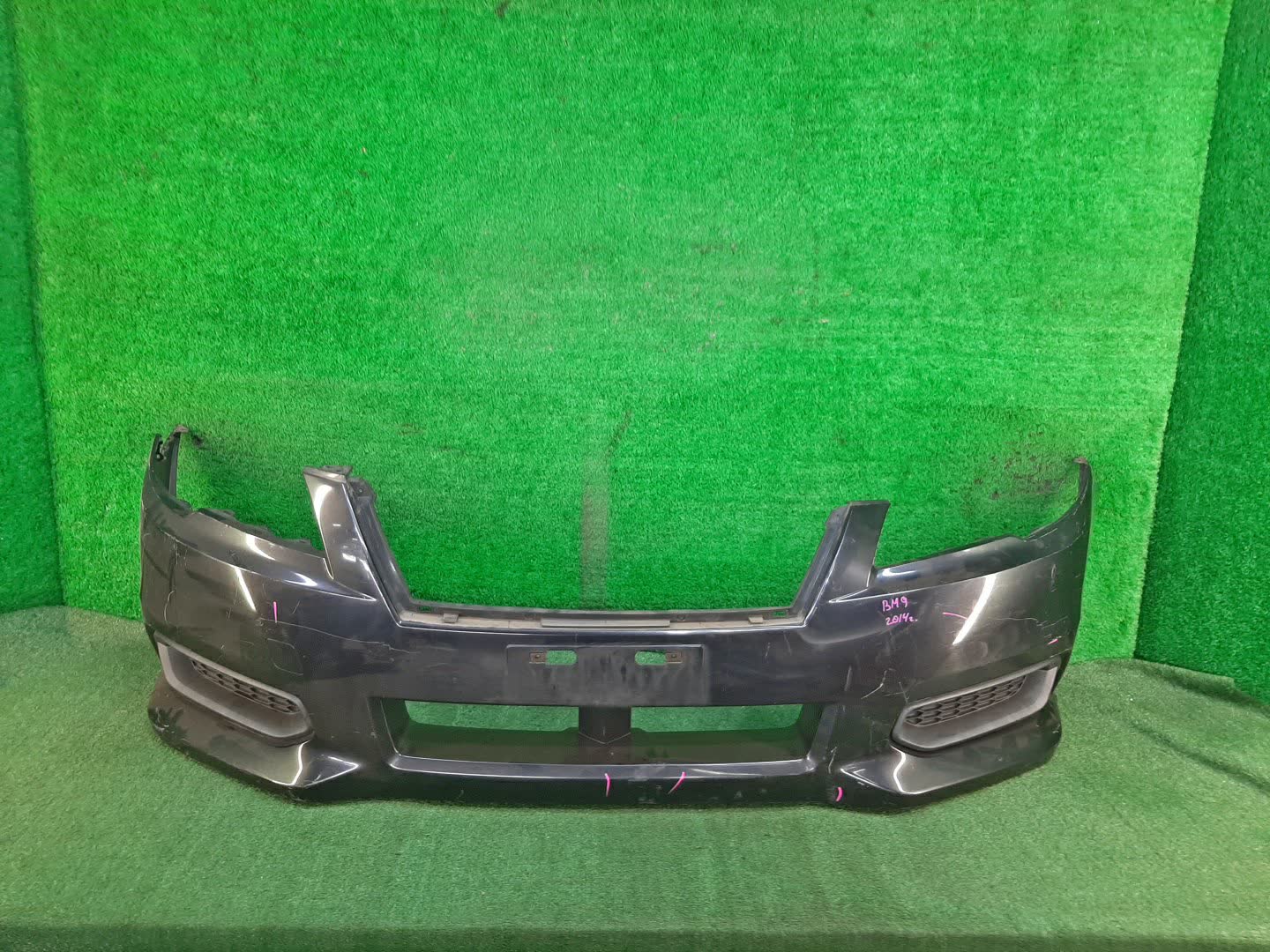 Бампер передний SUBARU LEGACY, LEGACY B4 BR9, BM9, BMG, BMM 2461 1 ракурс Бампер передний SUBARU LEGACY, LEGACY B4 BR9, BM9, BMG, BMM 2461 1 ракурс