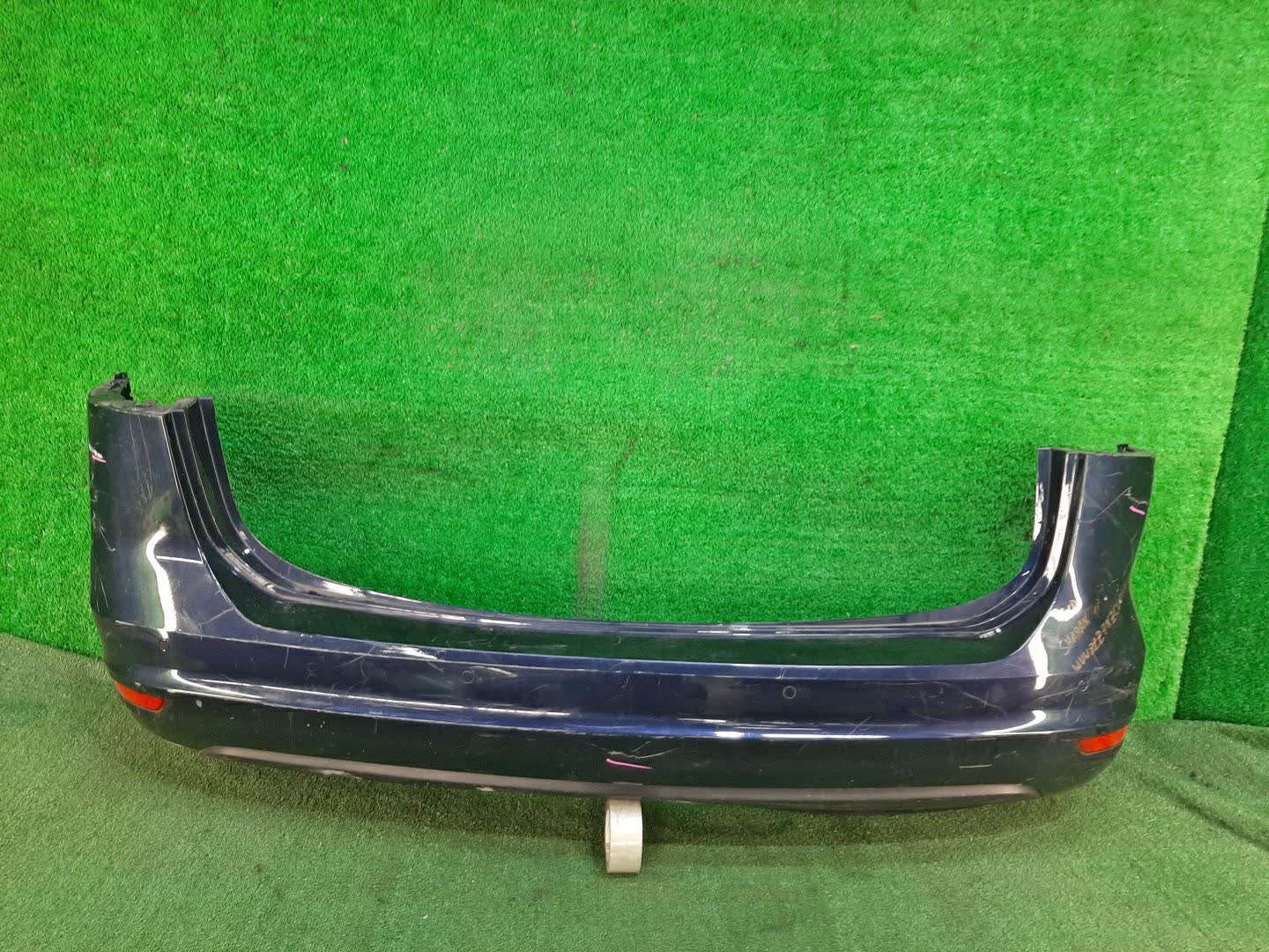 Бампер задний VOLKSWAGEN SHARAN 7N1 6014 1 ракурс Бампер задний VOLKSWAGEN SHARAN 7N1 6014 1 ракурс