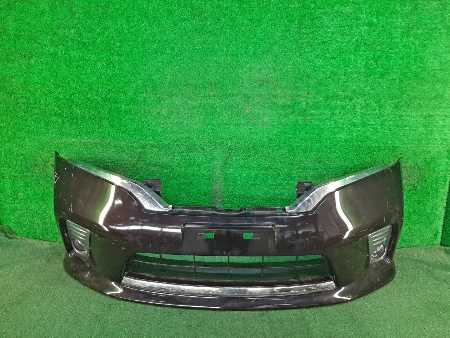 Бампер передний NISSAN SERENA C26 6546 1 ракурс