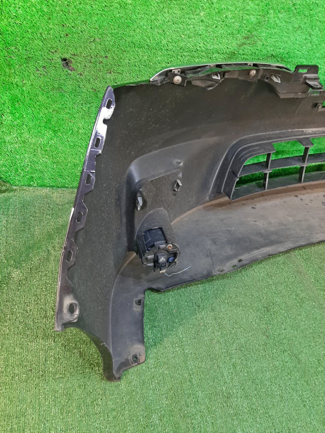Бампер передний NISSAN SERENA C26 6546 5 ракурс