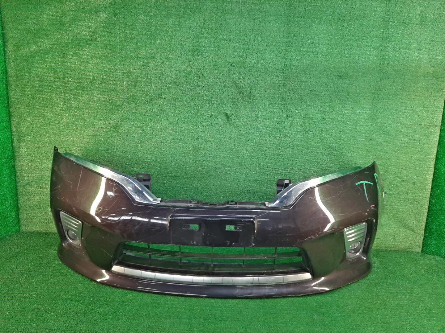 Бампер передний NISSAN SERENA C26 5770 1 ракурс