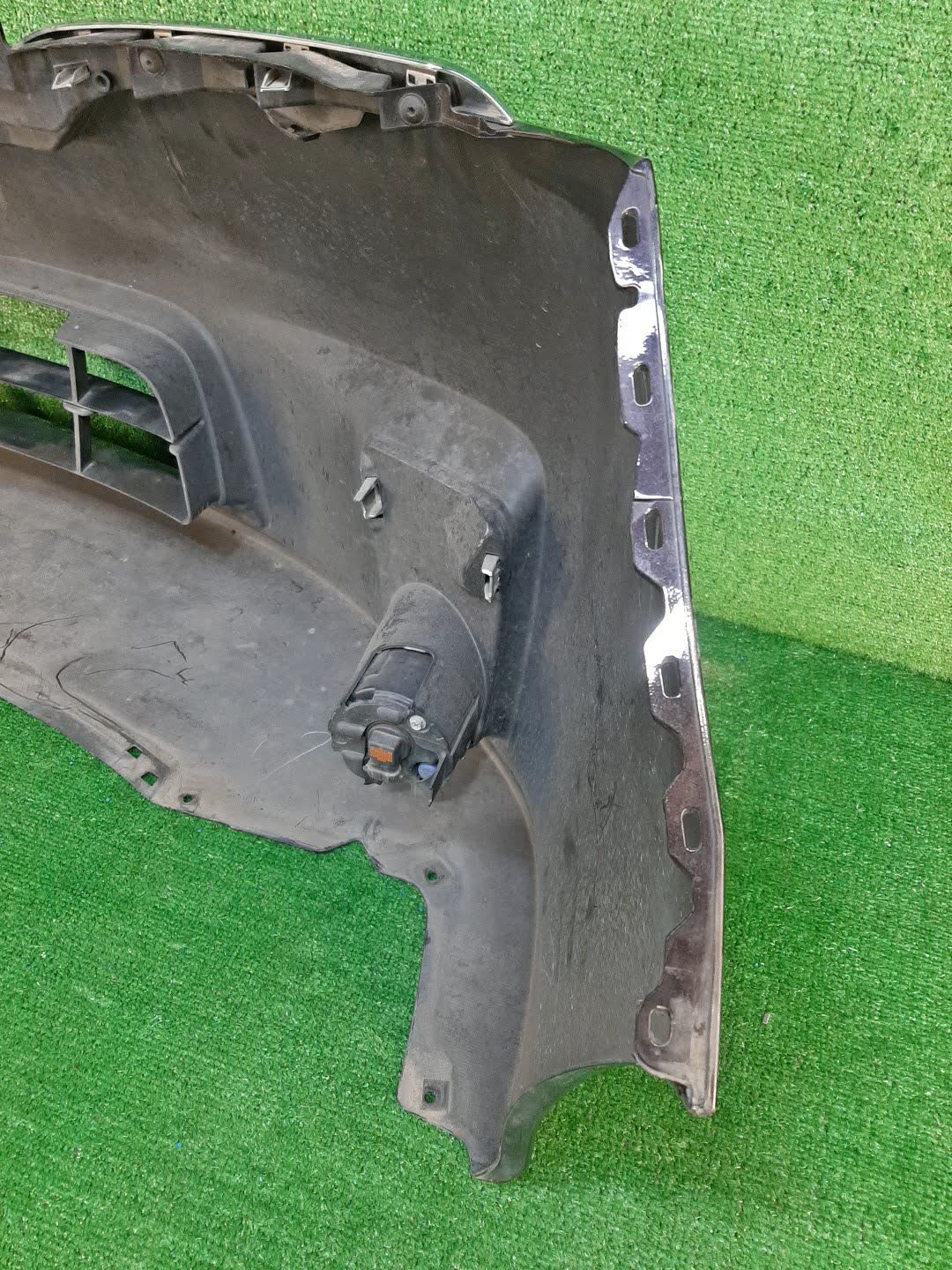 Бампер передний NISSAN SERENA C26 5770 5 ракурс