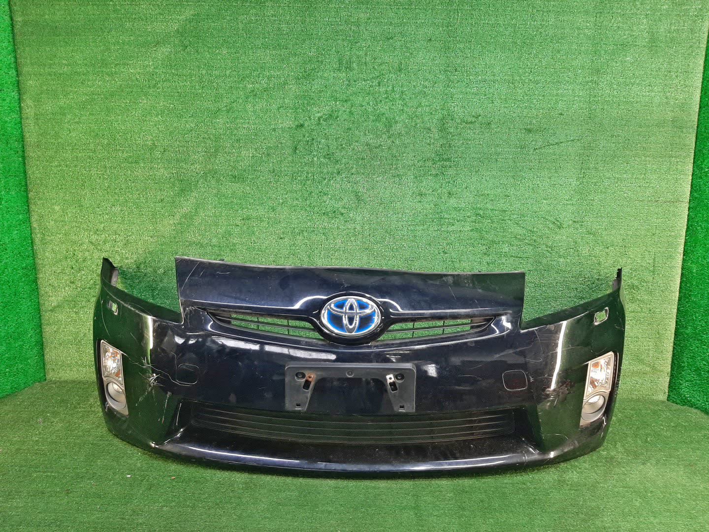 Бампер передний TOYOTA PRIUS ZVW30 6839 1 ракурс