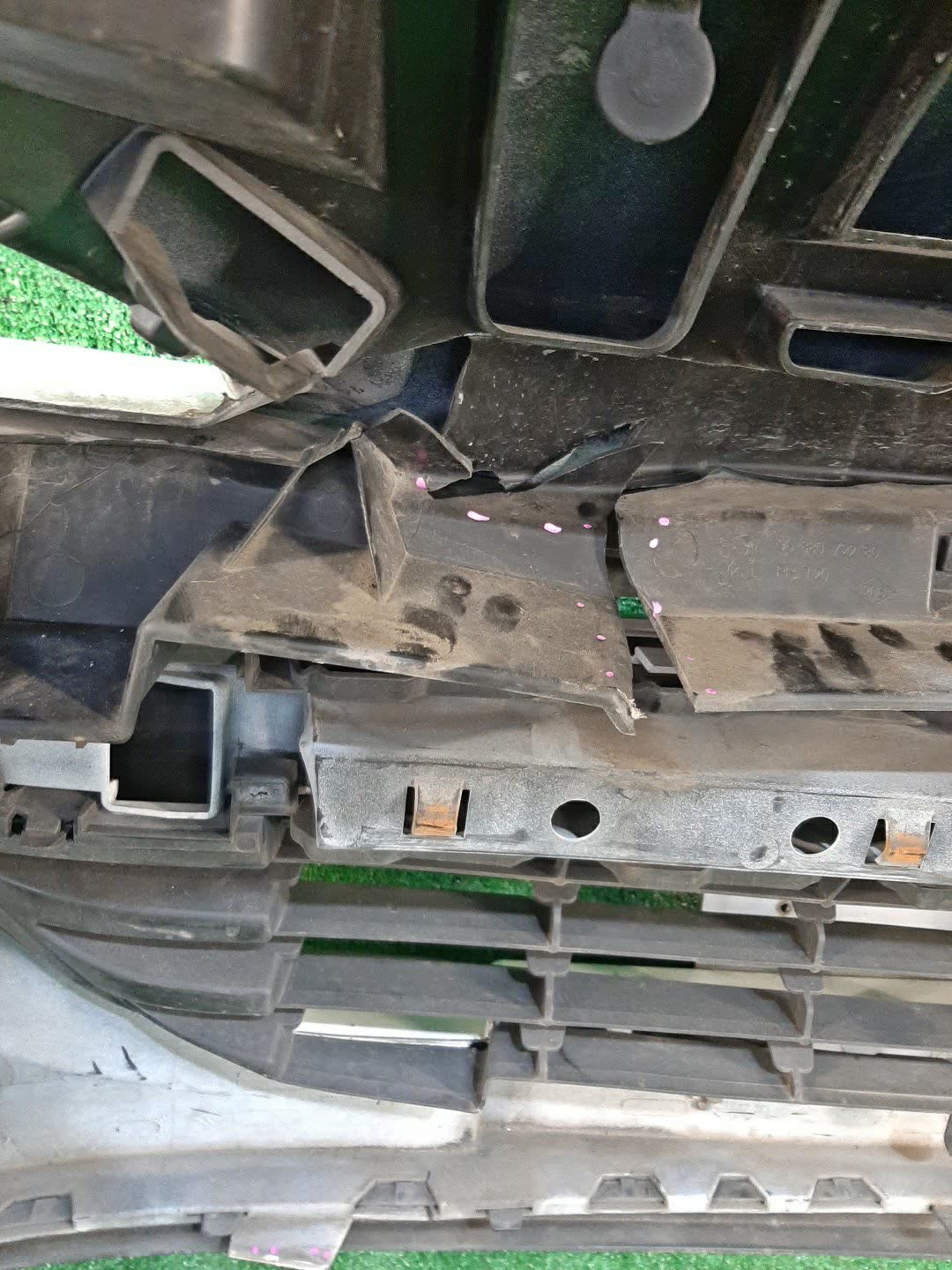Бампер передний PEUGEOT 207 WA 7326 5 ракурс