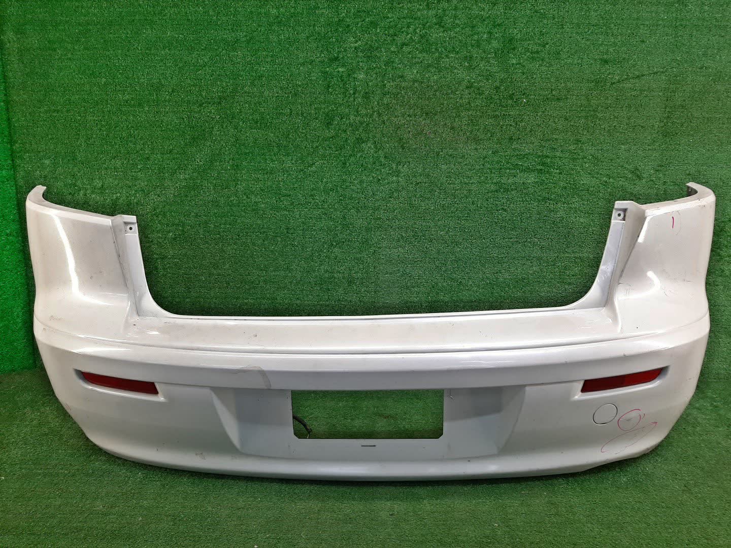 Бампер задний MITSUBISHI LANCER, GALANT FORTIS CY4A, CY2A, CY3A, CY6A 7997 1 ракурс
