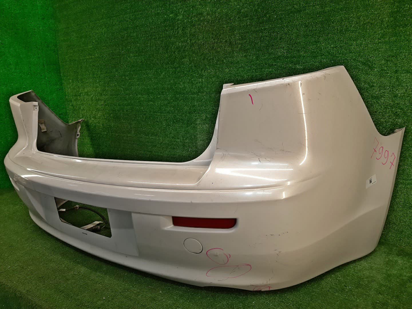 Бампер задний MITSUBISHI LANCER, GALANT FORTIS CY4A, CY2A, CY3A, CY6A 7997 2 ракурс