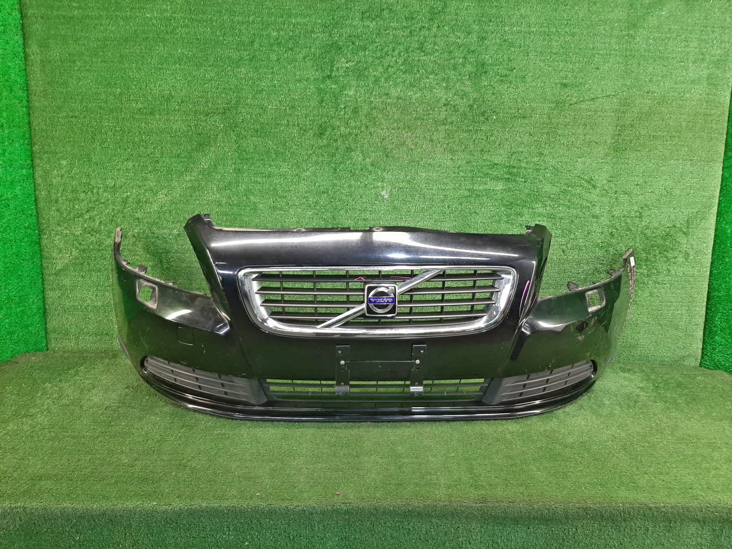 Бампер передний VOLVO S40 MS20, MS21, MS76, MS77, MS84, MS50, MS58, MH67, MS67, MS68, MH68, MS, MS75, MS43, MS38, MS66 8001 1 ракурс