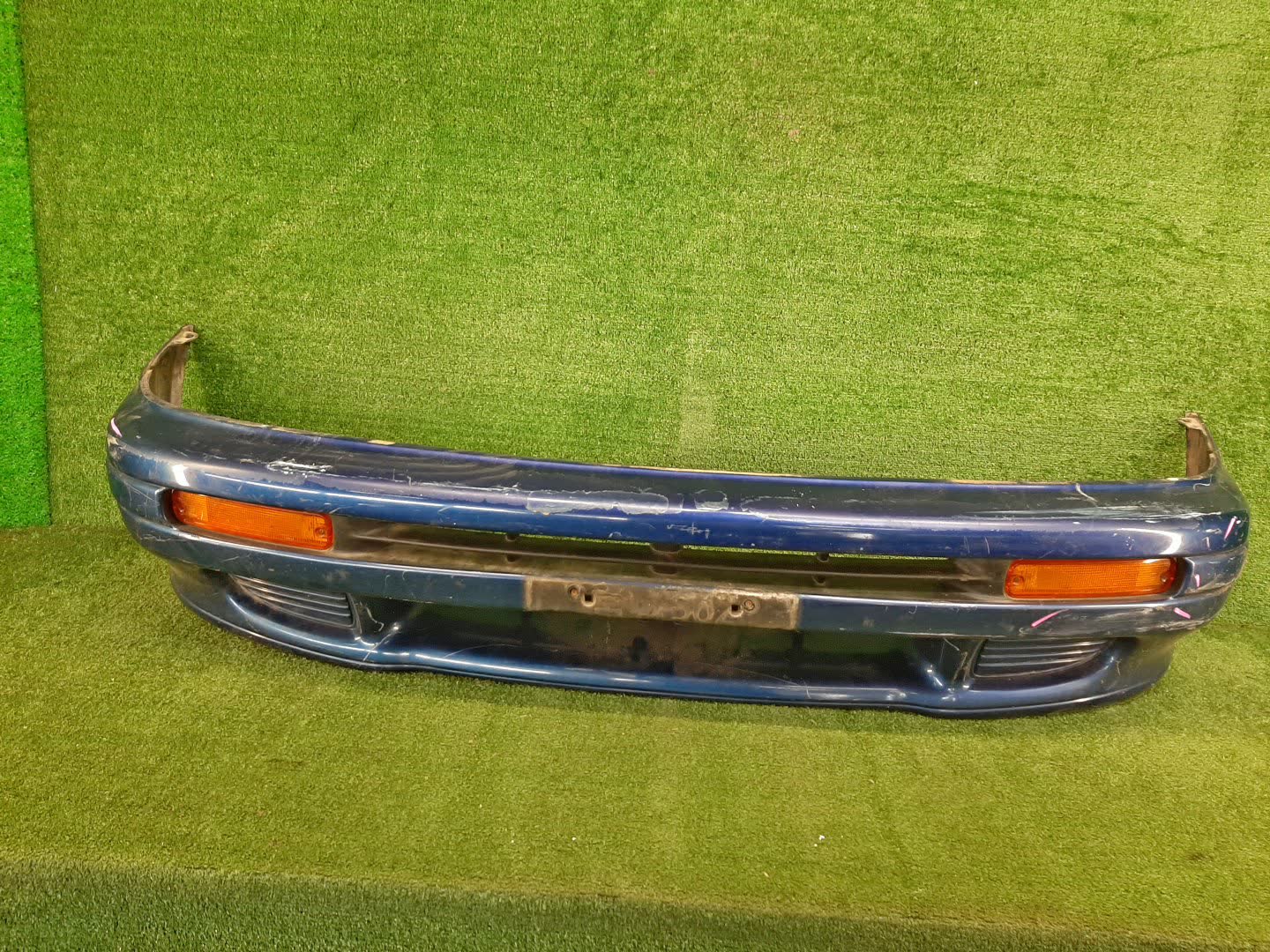 Бампер передний SUBARU IMPREZA GC8, GF2, GF3, GF5, GF8, GF1, GF4, GC1, GF6, GC4, GC6 8242 1 ракурс