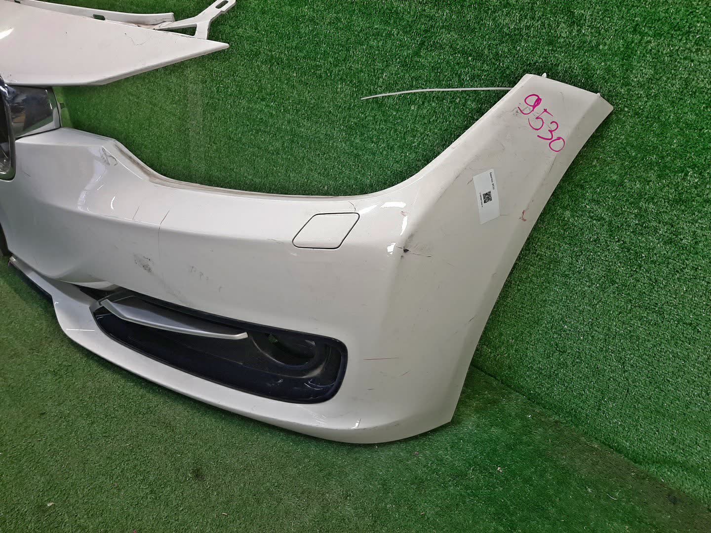 Бампер передний BMW 320d, 335i, 318d, 330d, 335d, 316d, 3-Series, 328i, 320i, 316i F30, F31 9530 5 ракурс