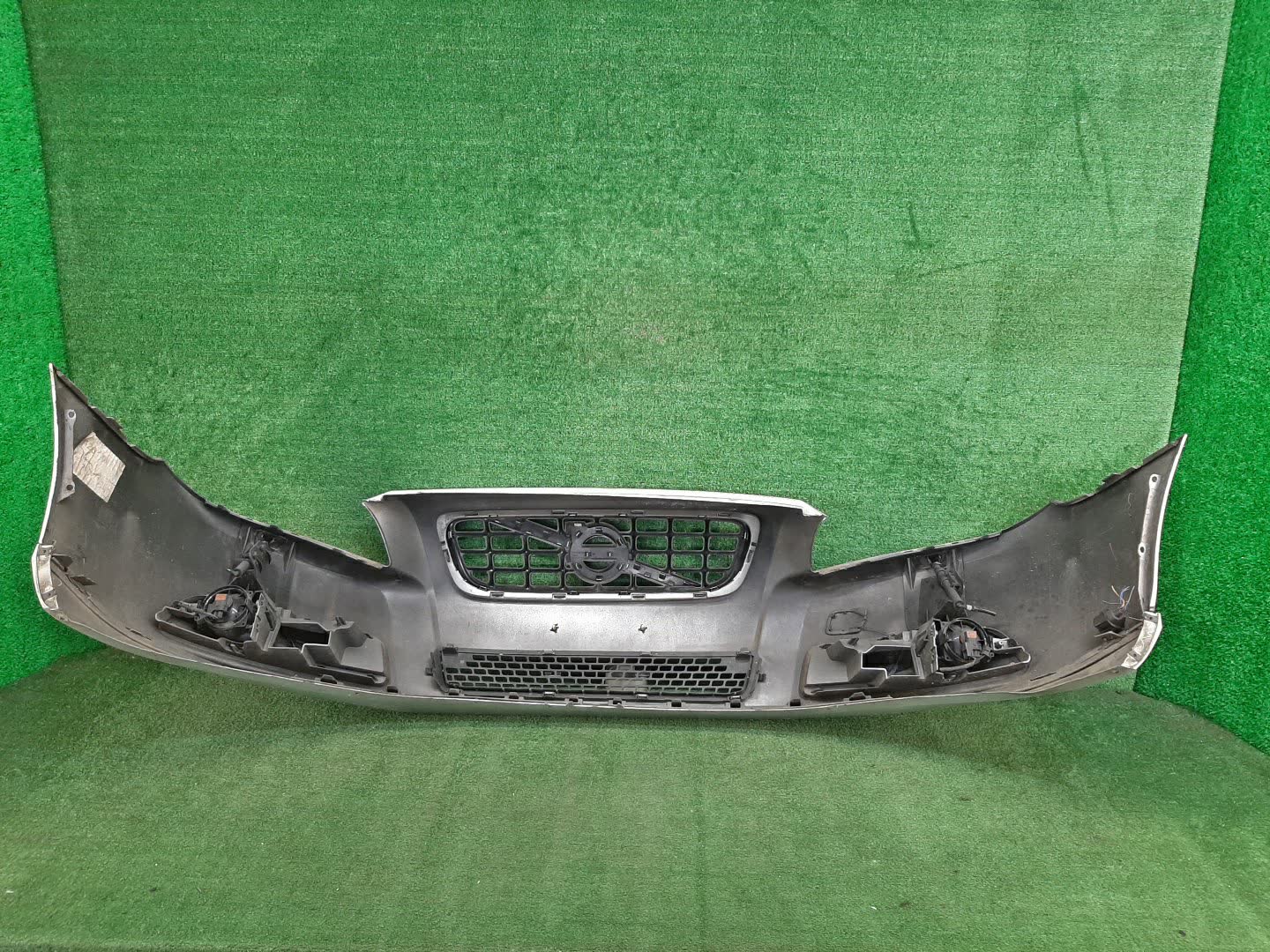 Бампер передний VOLVO V70 BW60, BW47, BW40, BW90, BW69, BW71, BW98, BW56, BW48 9898 5 ракурс Бампер передний VOLVO V70 BW60, BW47, BW40, BW90, BW69, BW71, BW98, BW56, BW48 9898 5 ракурс