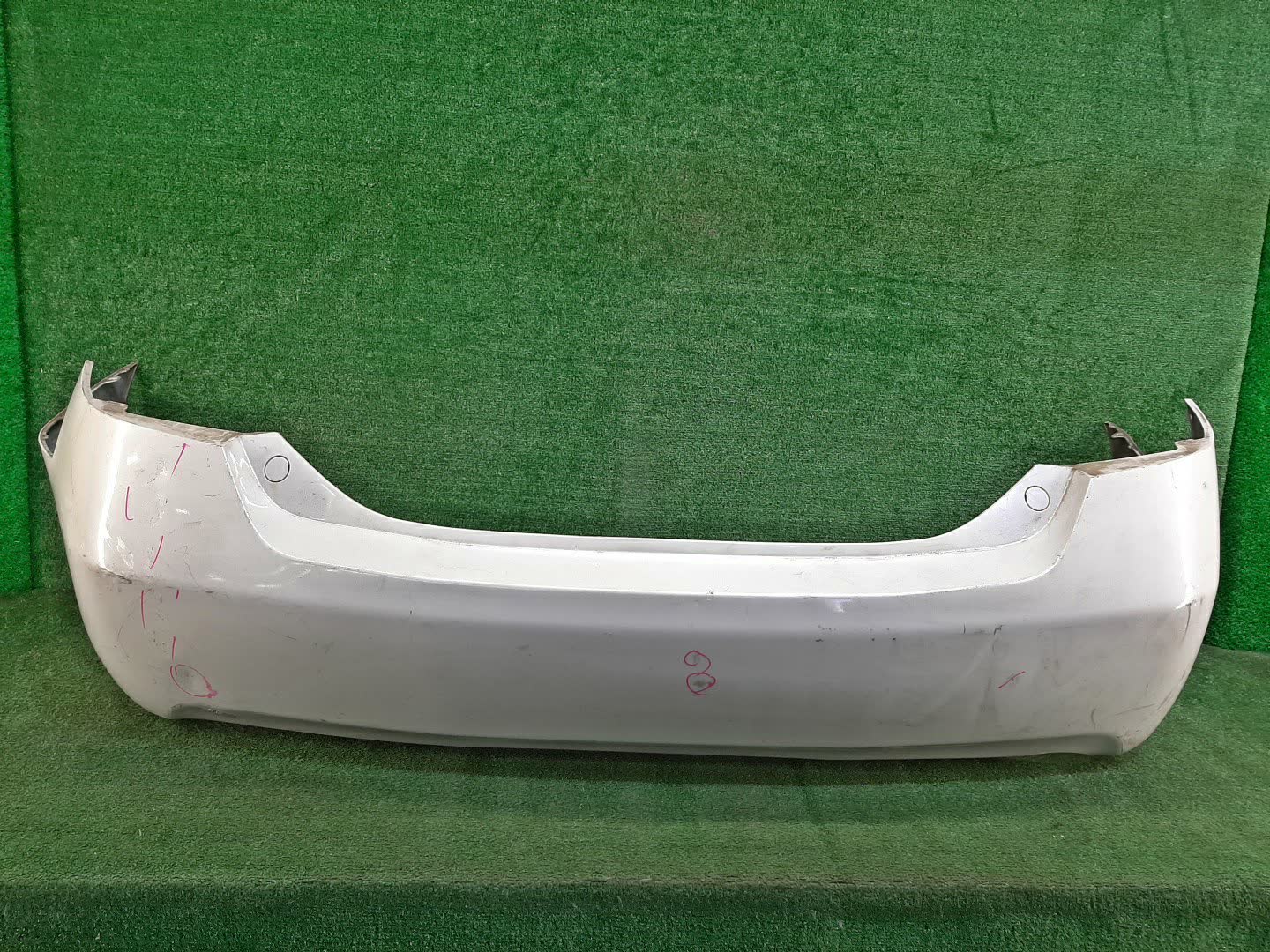Бампер задний TOYOTA CAMRY, ALTIS AHV40, GSV40, ACV40, ACV45, ACV40N, ACV45N 0111 1 ракурс