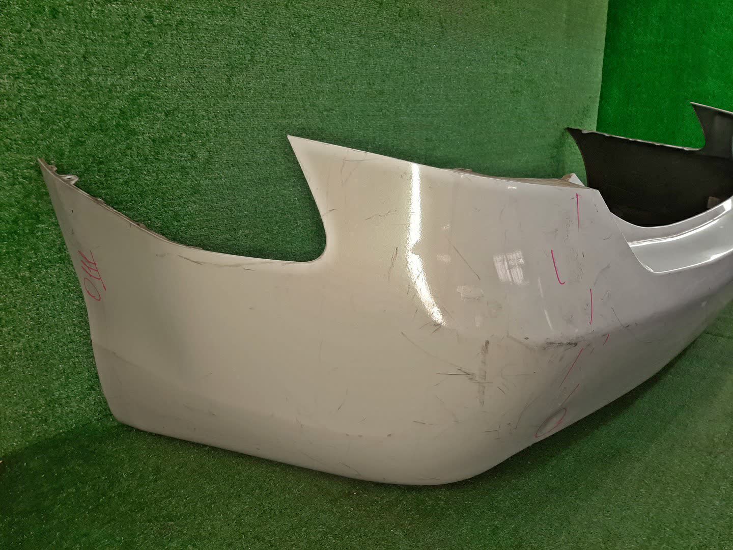 Бампер задний TOYOTA CAMRY, ALTIS AHV40, GSV40, ACV40, ACV45, ACV40N, ACV45N 0111 2 ракурс