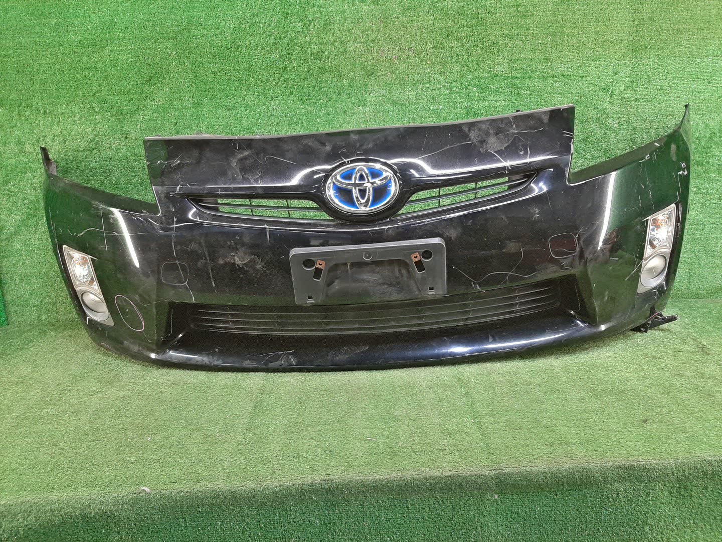 Бампер передний TOYOTA PRIUS ZVW30 74277 1 ракурс