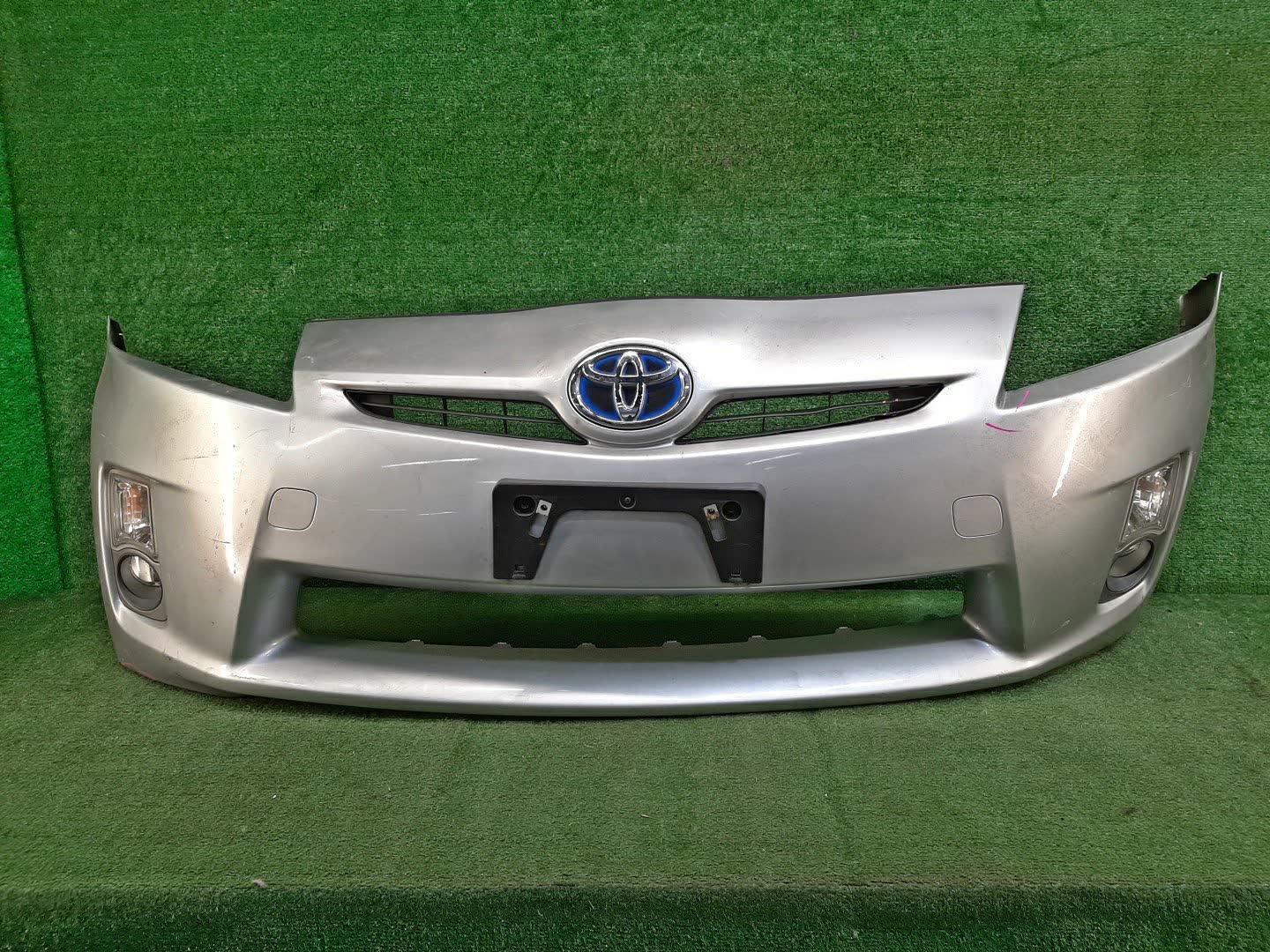 Бампер передний TOYOTA PRIUS ZVW30 74278 3 ракурс