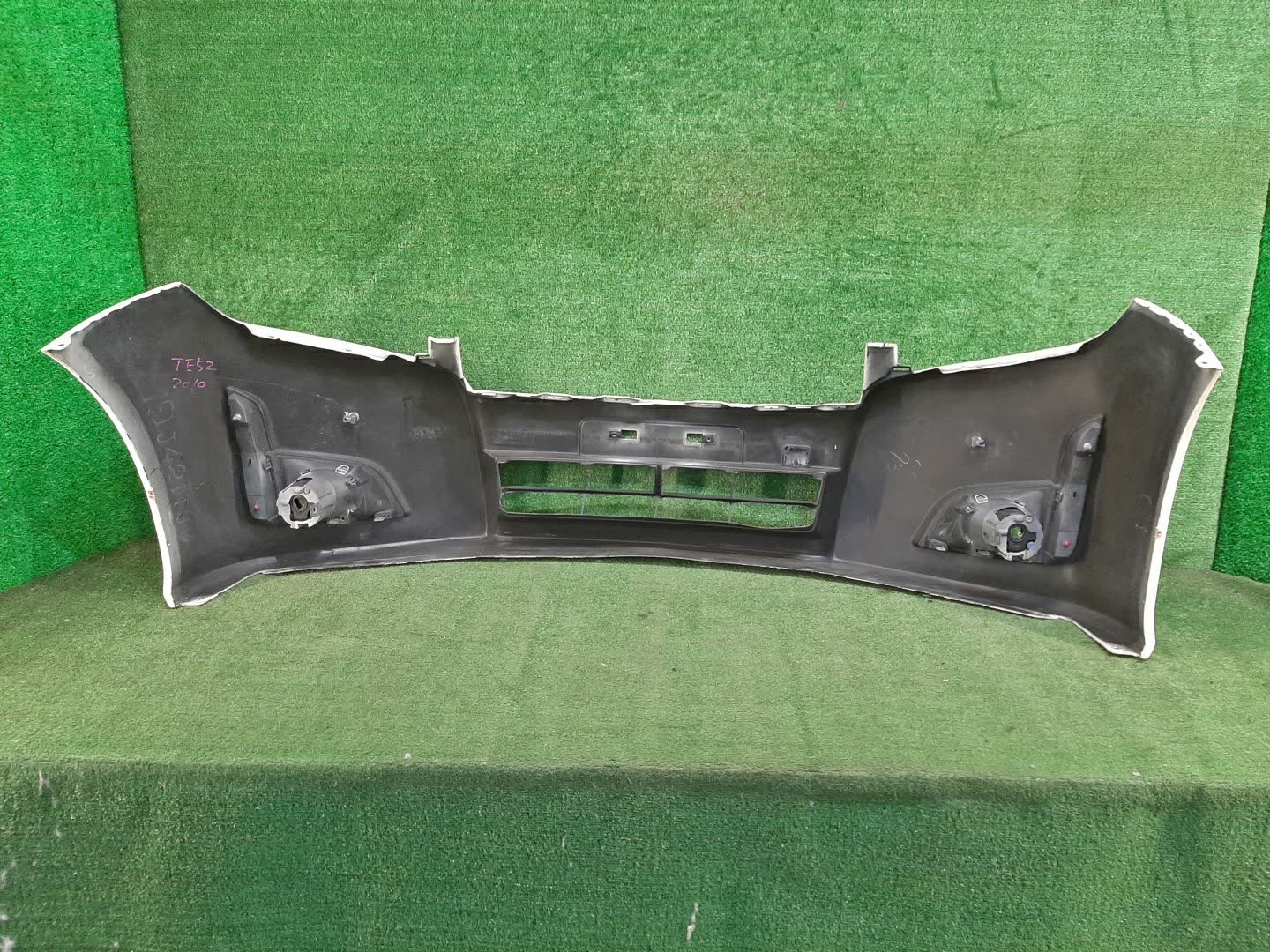 Бампер передний NISSAN ELGRAND E52 74383 5 ракурс