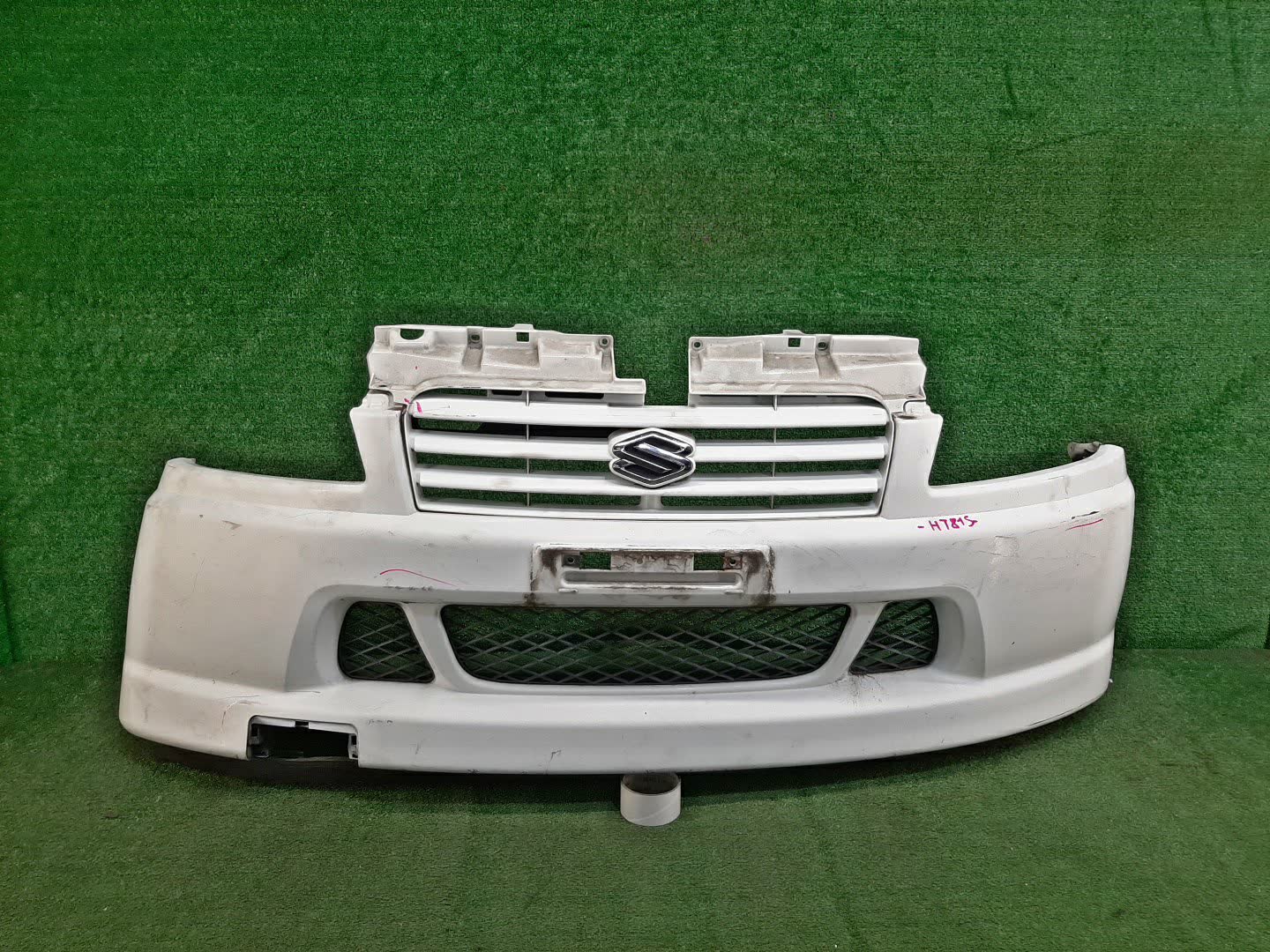 Бампер передний SUZUKI SWIFT HT81S 74468 1 ракурс