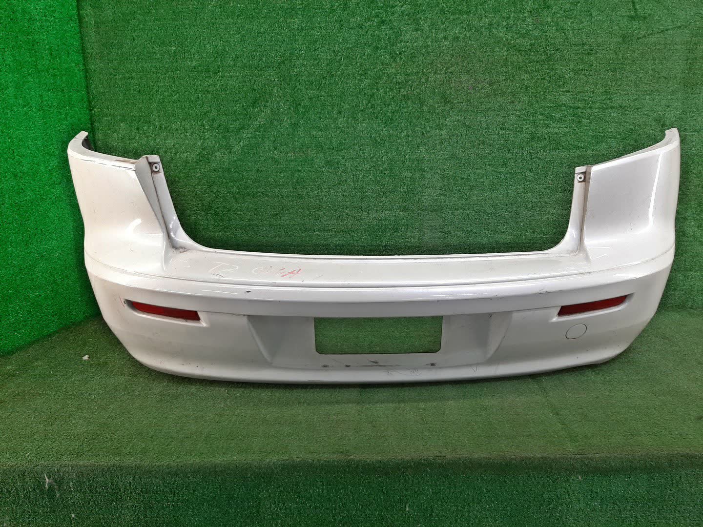 Бампер задний MITSUBISHI LANCER, GALANT FORTIS CY4A, CY2A, CY3A, CY6A 74584 1 ракурс