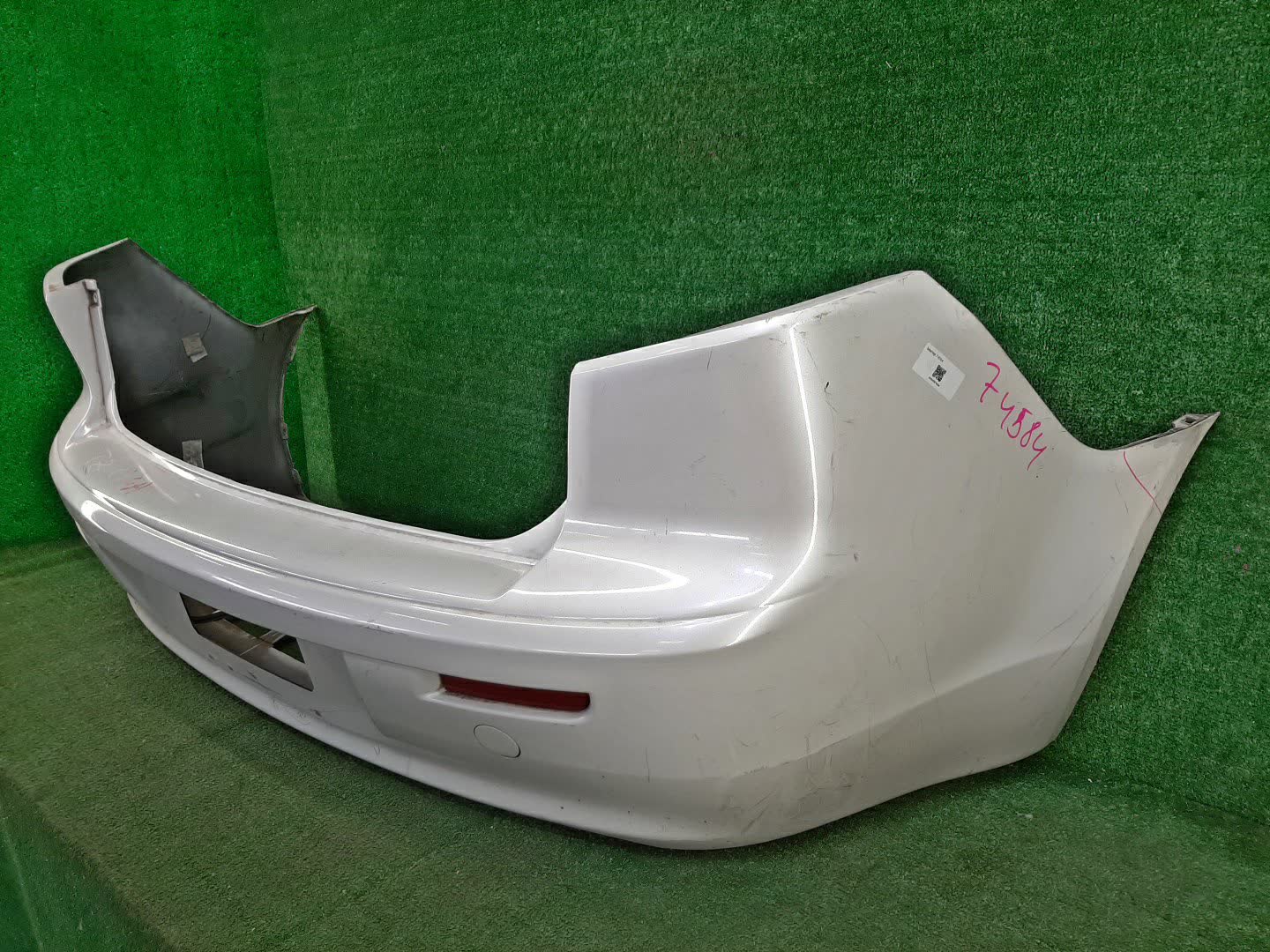 Бампер задний MITSUBISHI LANCER, GALANT FORTIS CY4A, CY2A, CY3A, CY6A 74584 2 ракурс