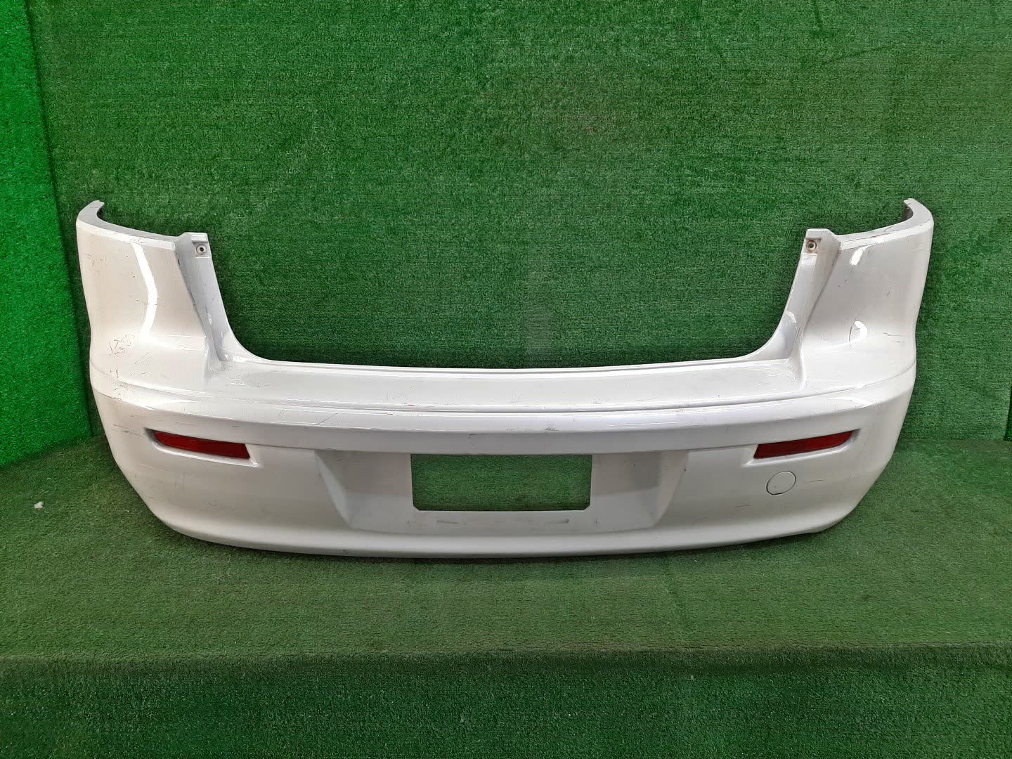 Бампер задний MITSUBISHI LANCER, GALANT FORTIS CY4A, CY2A, CY3A, CY6A 74605 1 ракурс