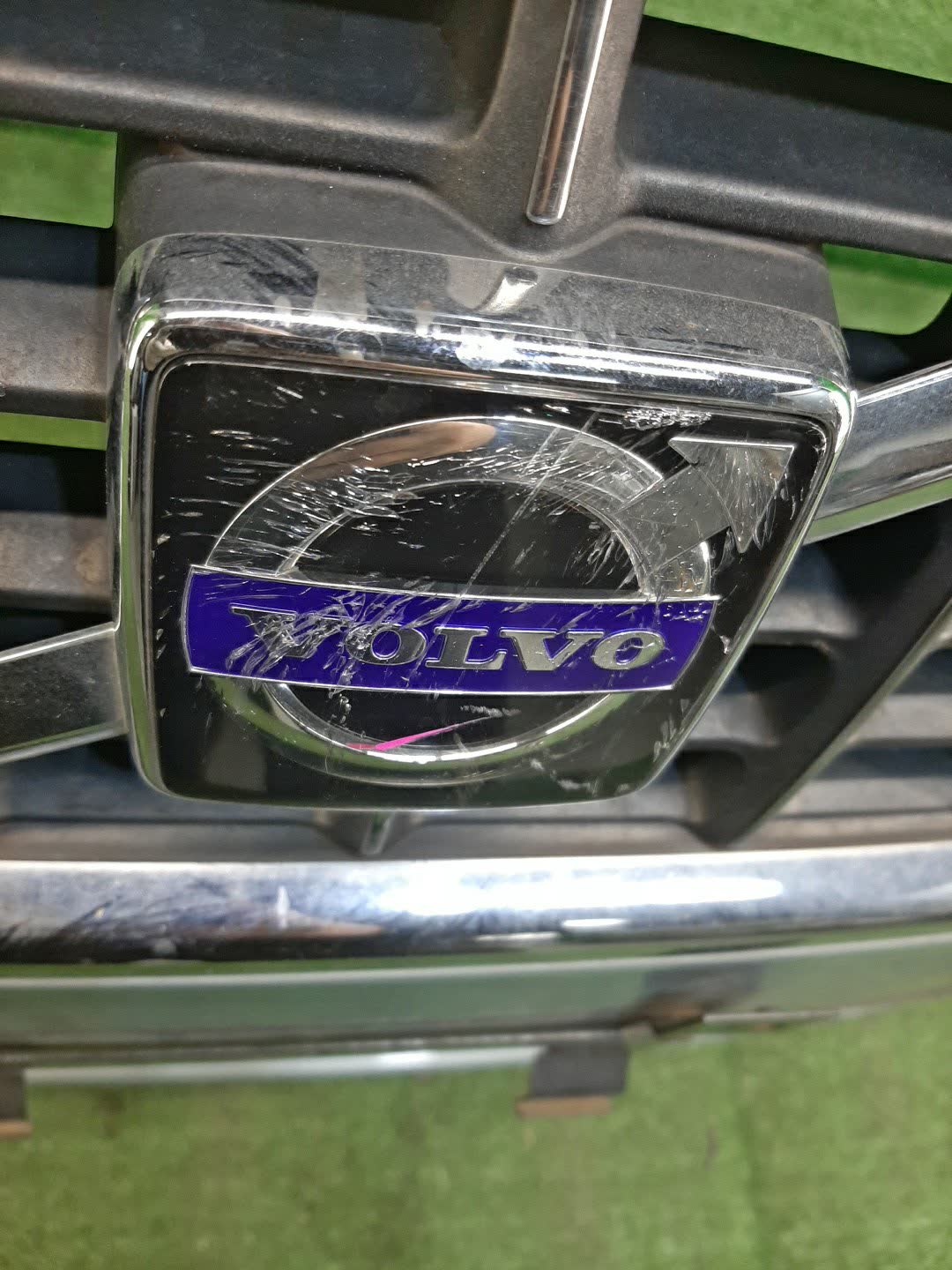 Бампер передний VOLVO V70 BW60, BW47, BW40, BW90, BW69, BW71, BW98, BW56, BW48 74883 3 ракурс Бампер передний VOLVO V70 BW60, BW47, BW40, BW90, BW69, BW71, BW98, BW56, BW48 74883 3 ракурс