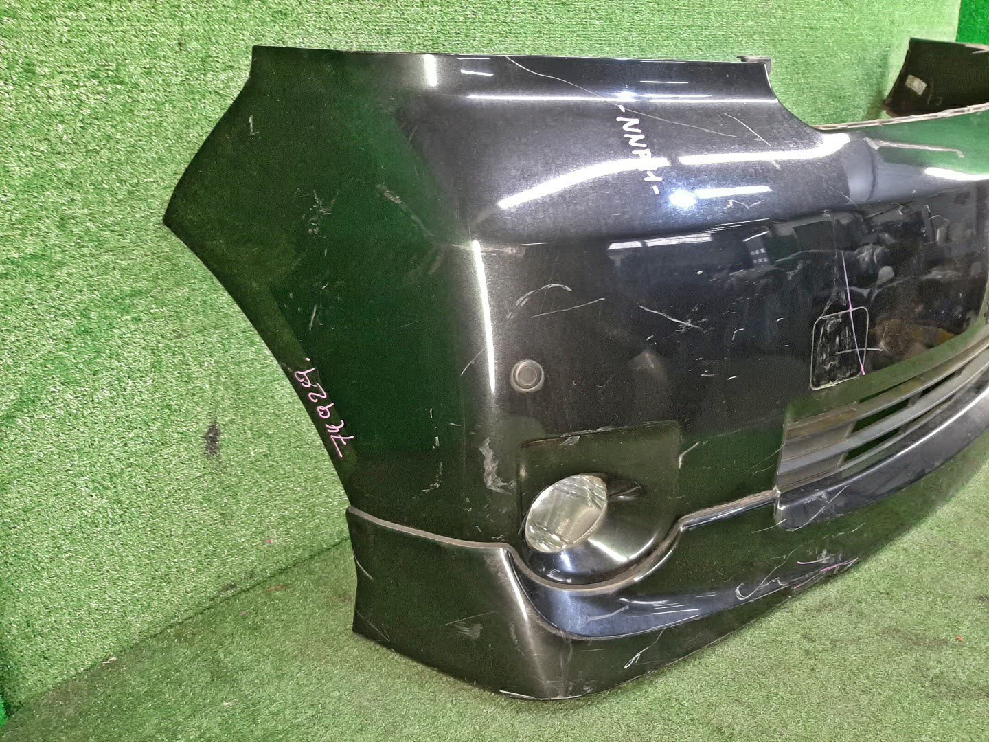 Бампер передний TOYOTA PORTE NNP10, NNP15, NNP11 74929 2 ракурс