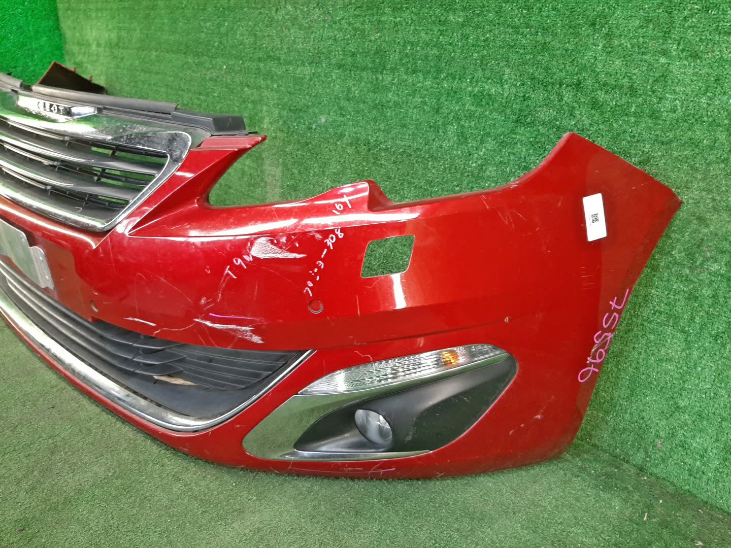 Бампер передний PEUGEOT 308 T91 75596 3 ракурс