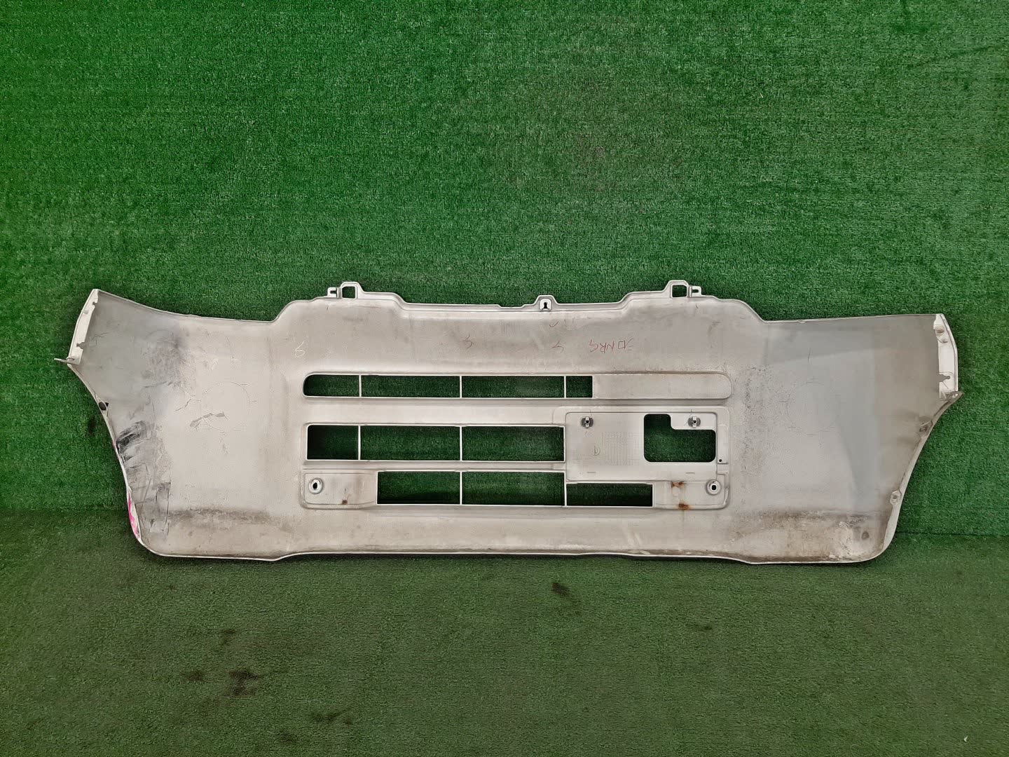 Бампер передний NISSAN CLIPPER U71V 75603 4 ракурс