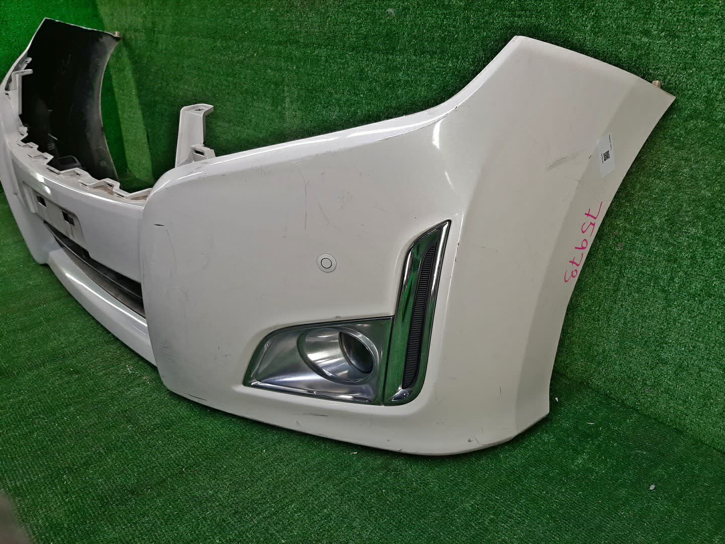 Бампер передний NISSAN ELGRAND E52 75973 2 ракурс