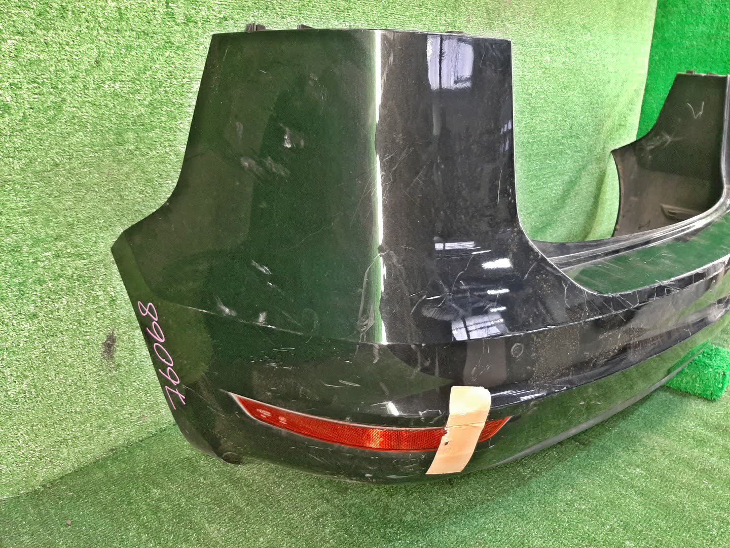 Бампер задний VOLKSWAGEN SHARAN 7N1 76068 2 ракурс Бампер задний VOLKSWAGEN SHARAN 7N1 76068 2 ракурс