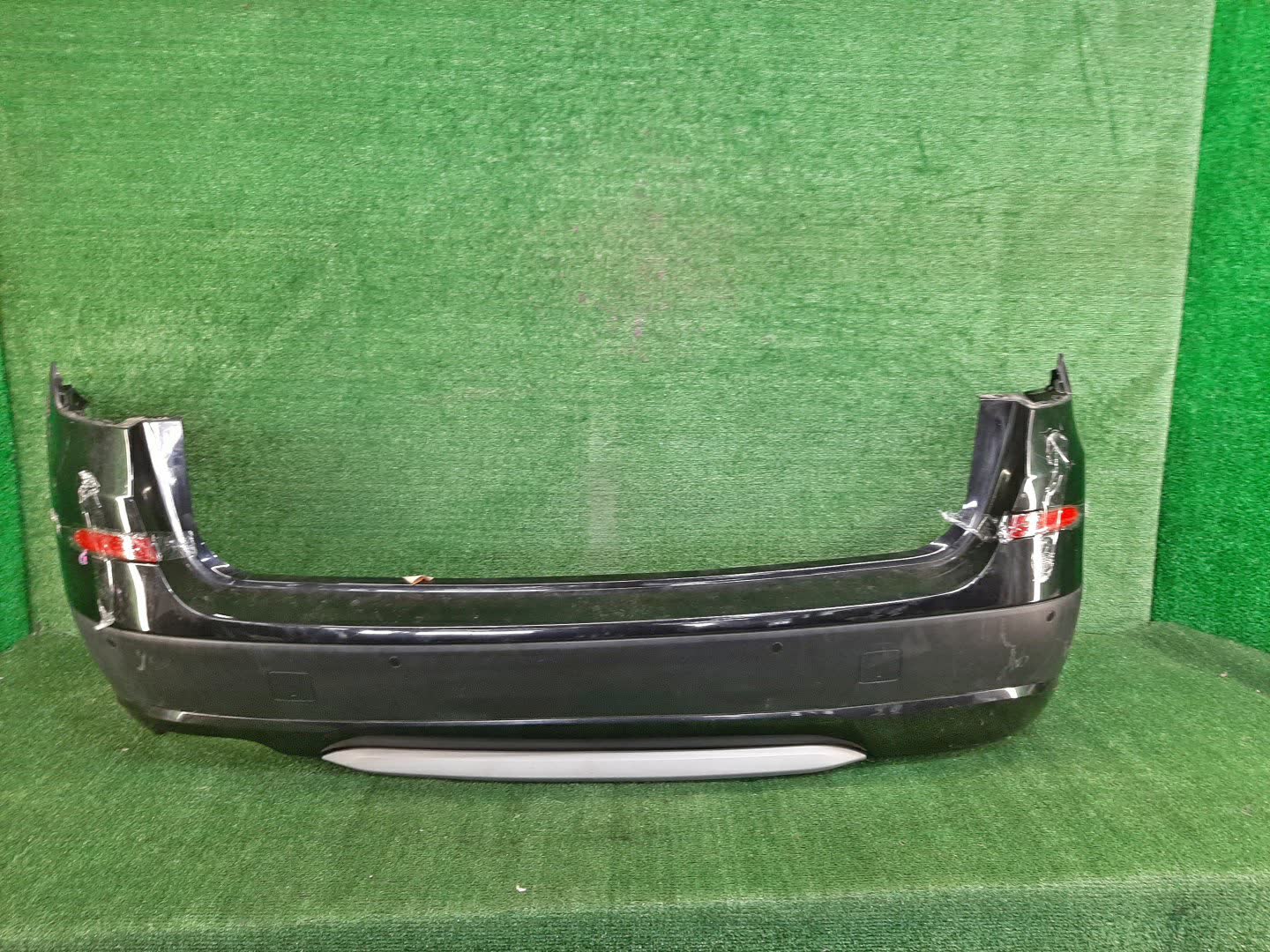 Бампер задний BMW X3 F25 76073 1 ракурс
