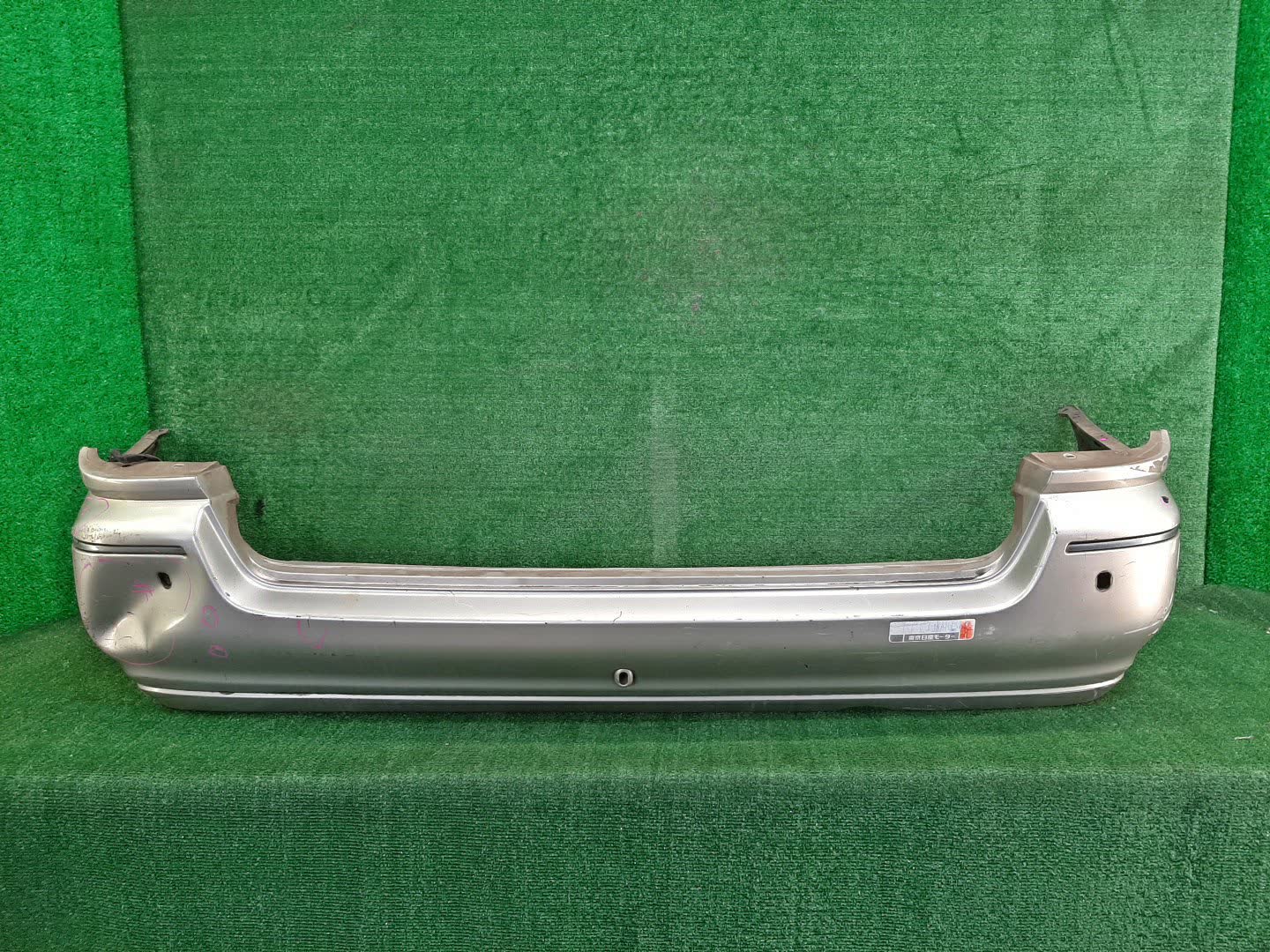 Бампер задний NISSAN PRESAGE U30, NU30, TU30, TNU30, HU30, VNU30, VU30 76231 1 ракурс