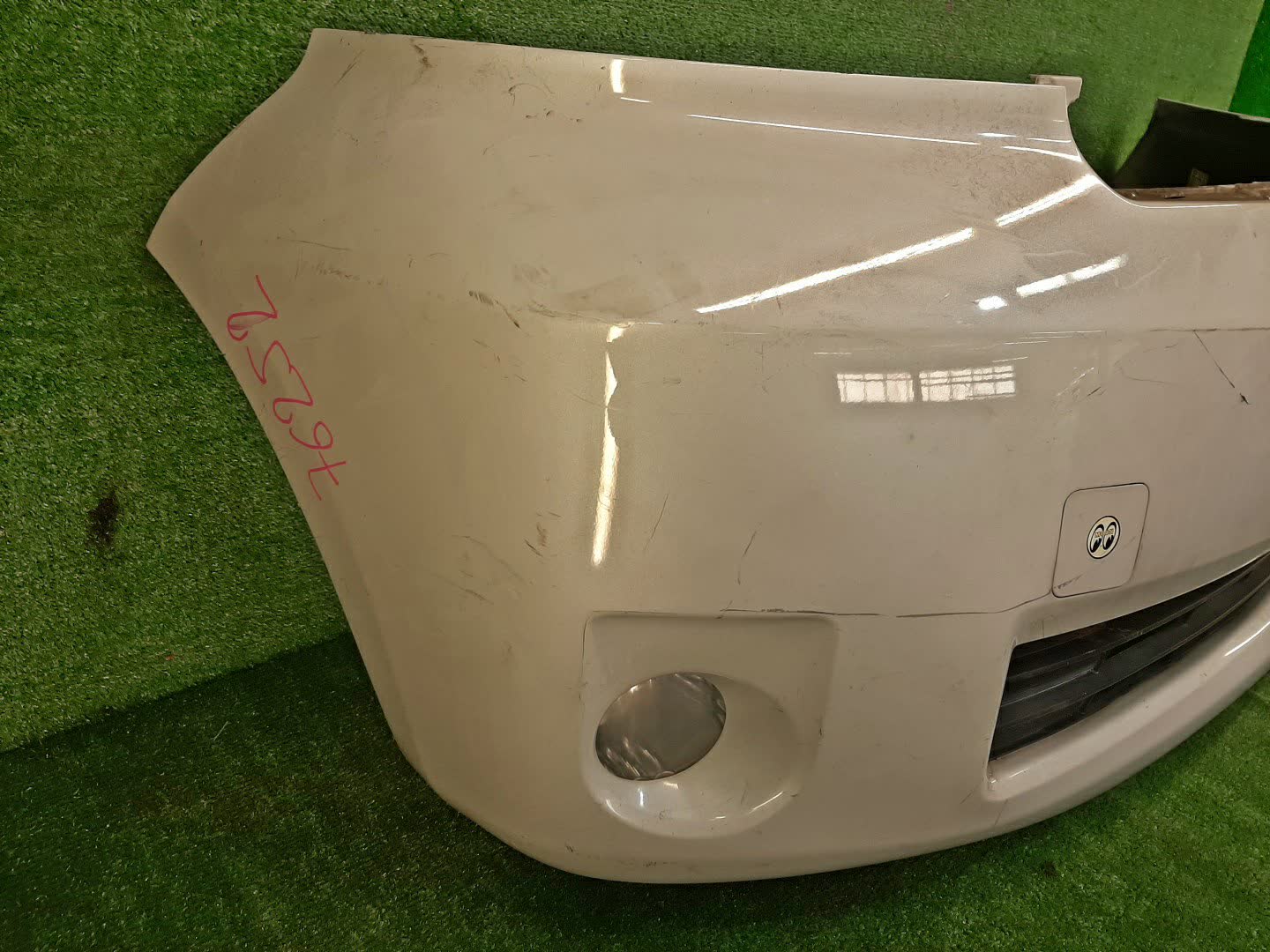 Бампер передний TOYOTA PORTE NNP10, NNP15, NNP11 76252 3 ракурс