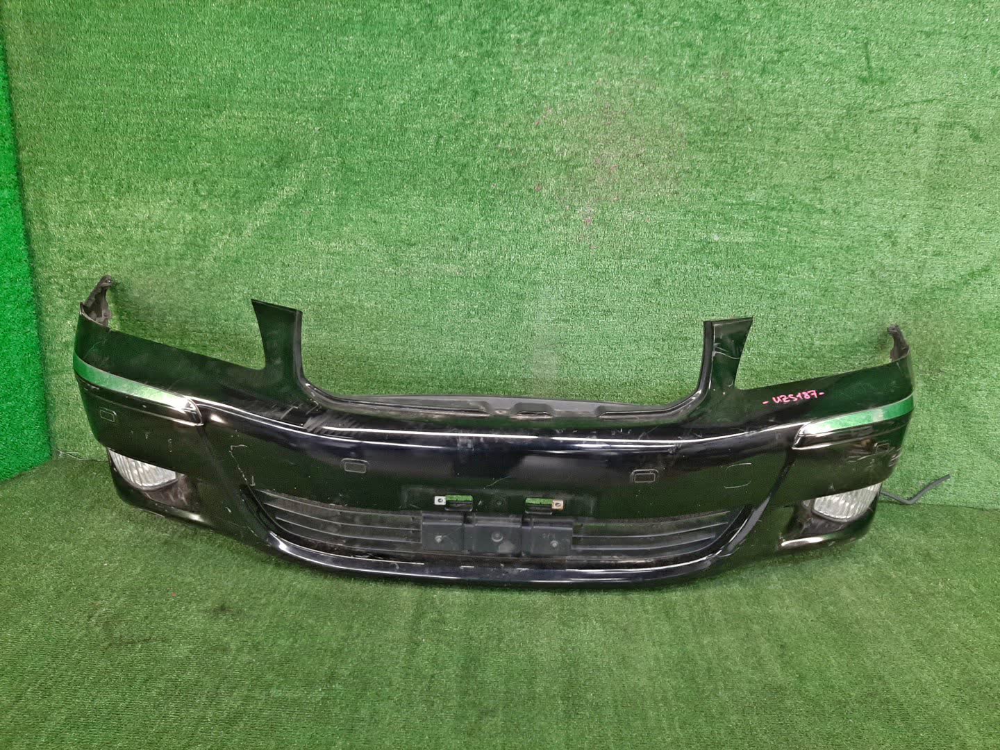 Бампер передний TOYOTA CROWN MAJESTA UZS187 76706 1 ракурс