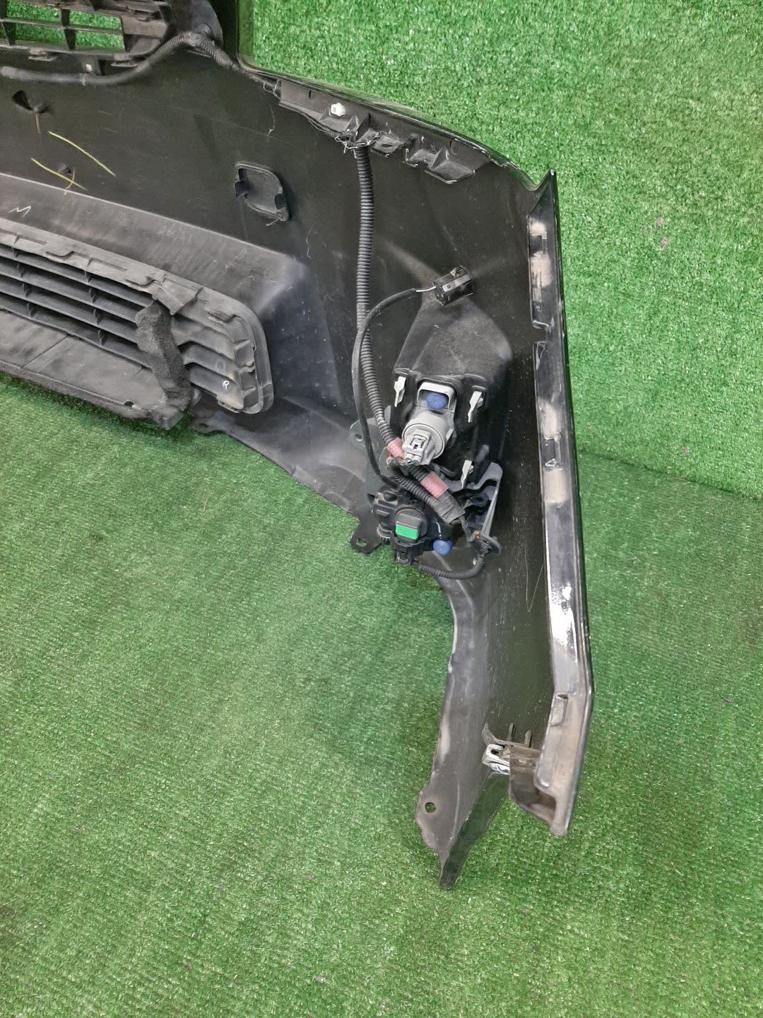 Бампер передний TOYOTA PRIUS ZVW30 77034 5 ракурс