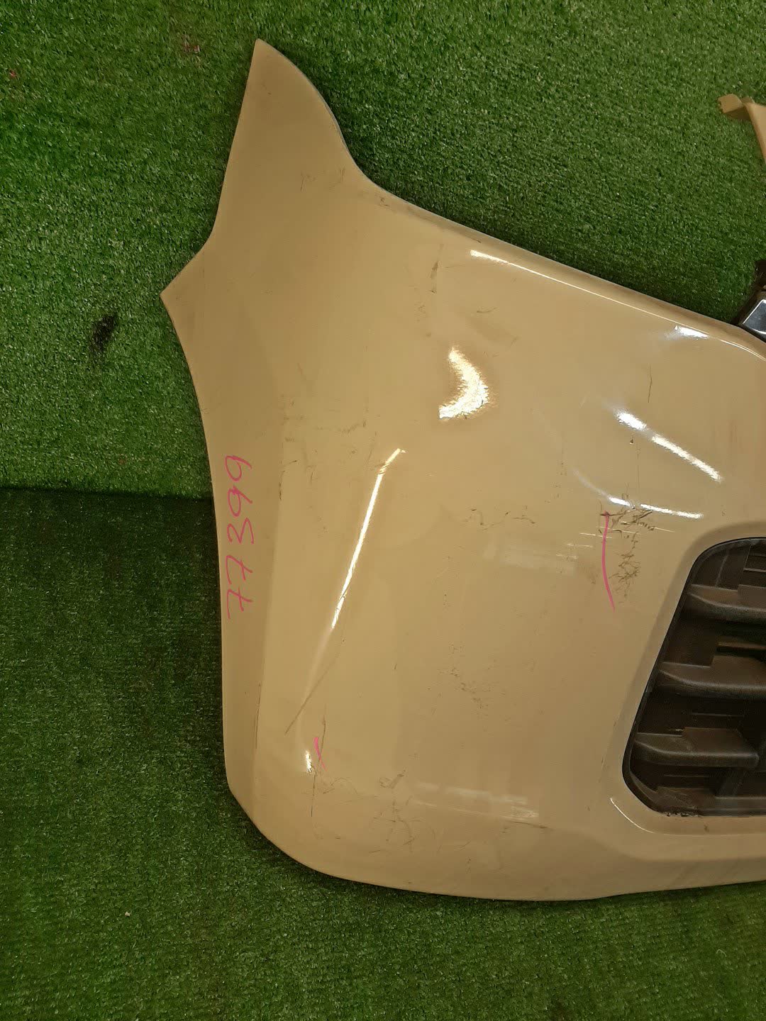 Бампер передний SUZUKI SPACIA MK32S 77399 2 ракурс
