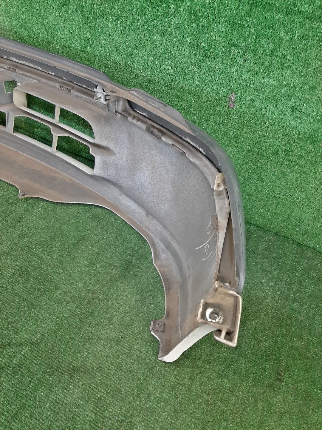 Бампер передний TOYOTA RAUM EXZ10, EXZ15 78018 4 ракурс