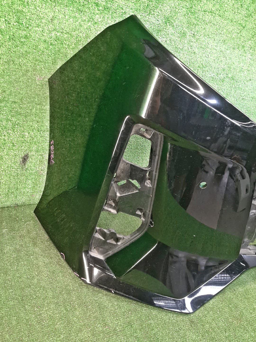 Бампер передний TOYOTA NOAH ZRR80G 78083 2 ракурс