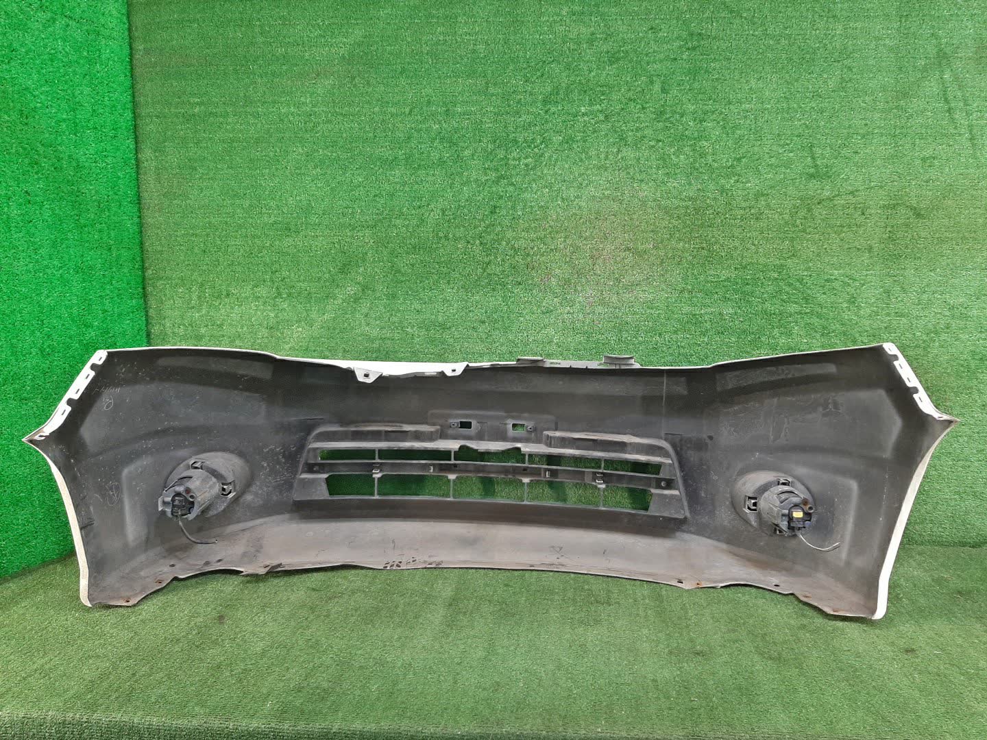 Бампер передний NISSAN SERENA C25 79085 5 ракурс